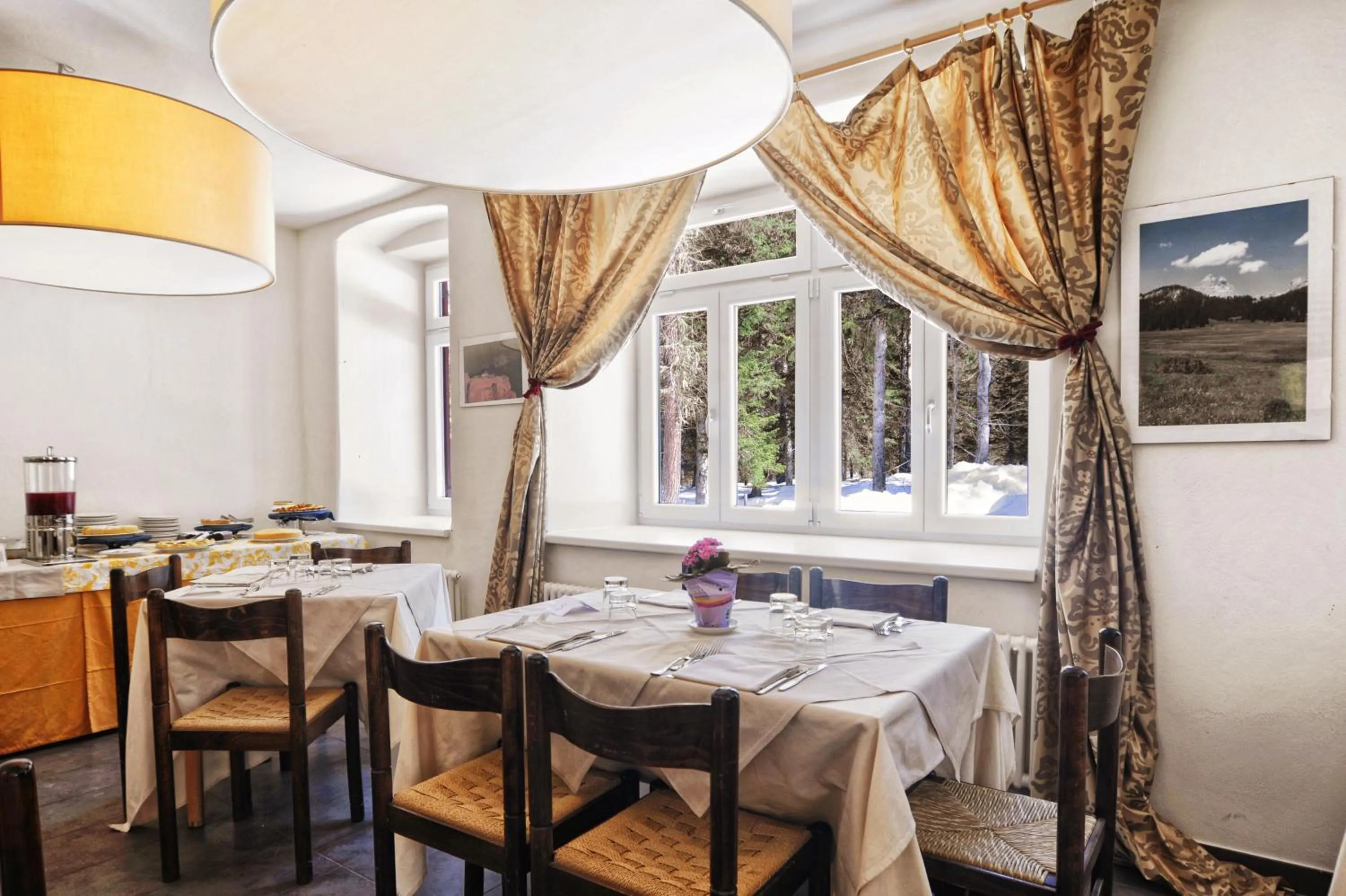 Patio in Hotel Croda Rossa