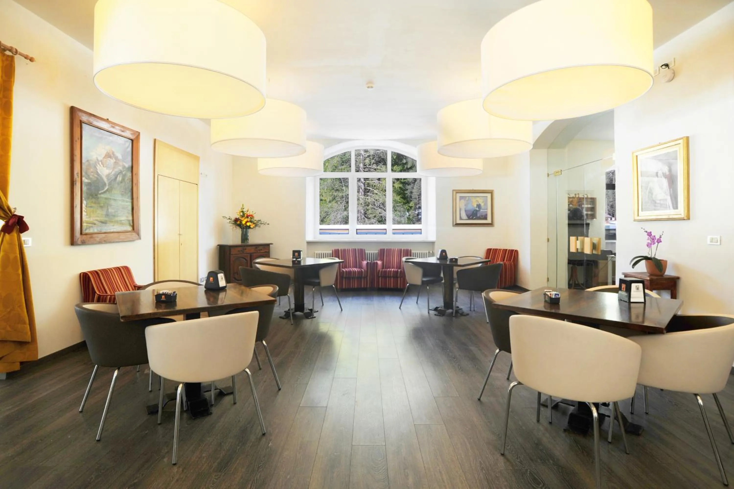 Restaurant/places to eat in Hotel Croda Rossa