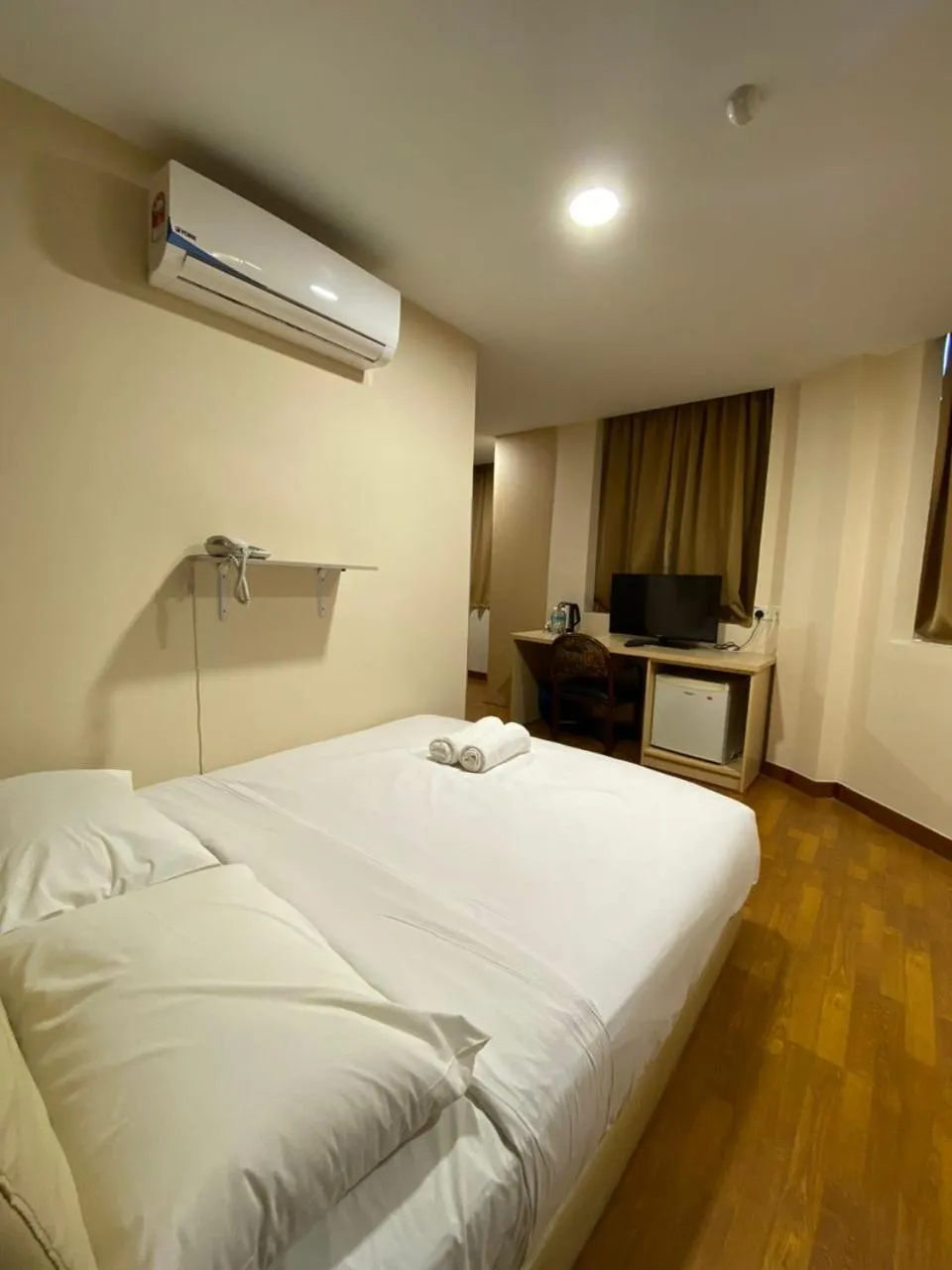 Bed in Hotel Ambassador @ Bukit Bintang