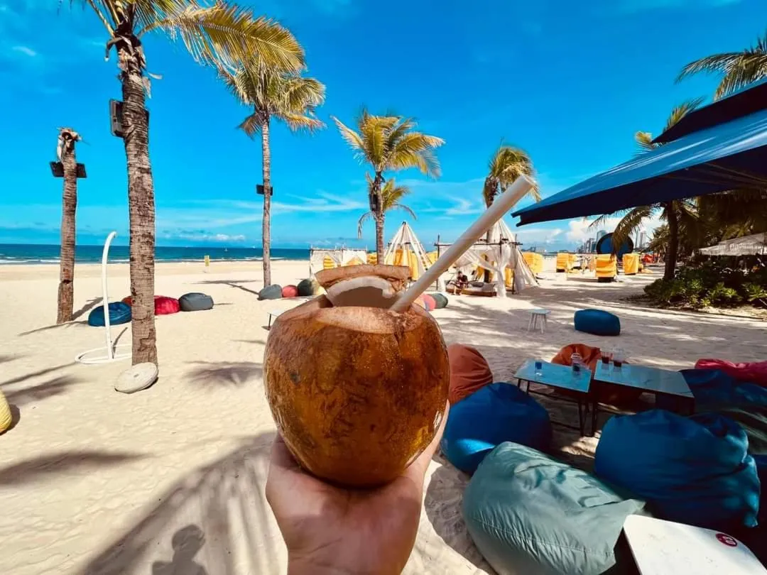 Restaurant/places to eat in Temple Da Nang Resort