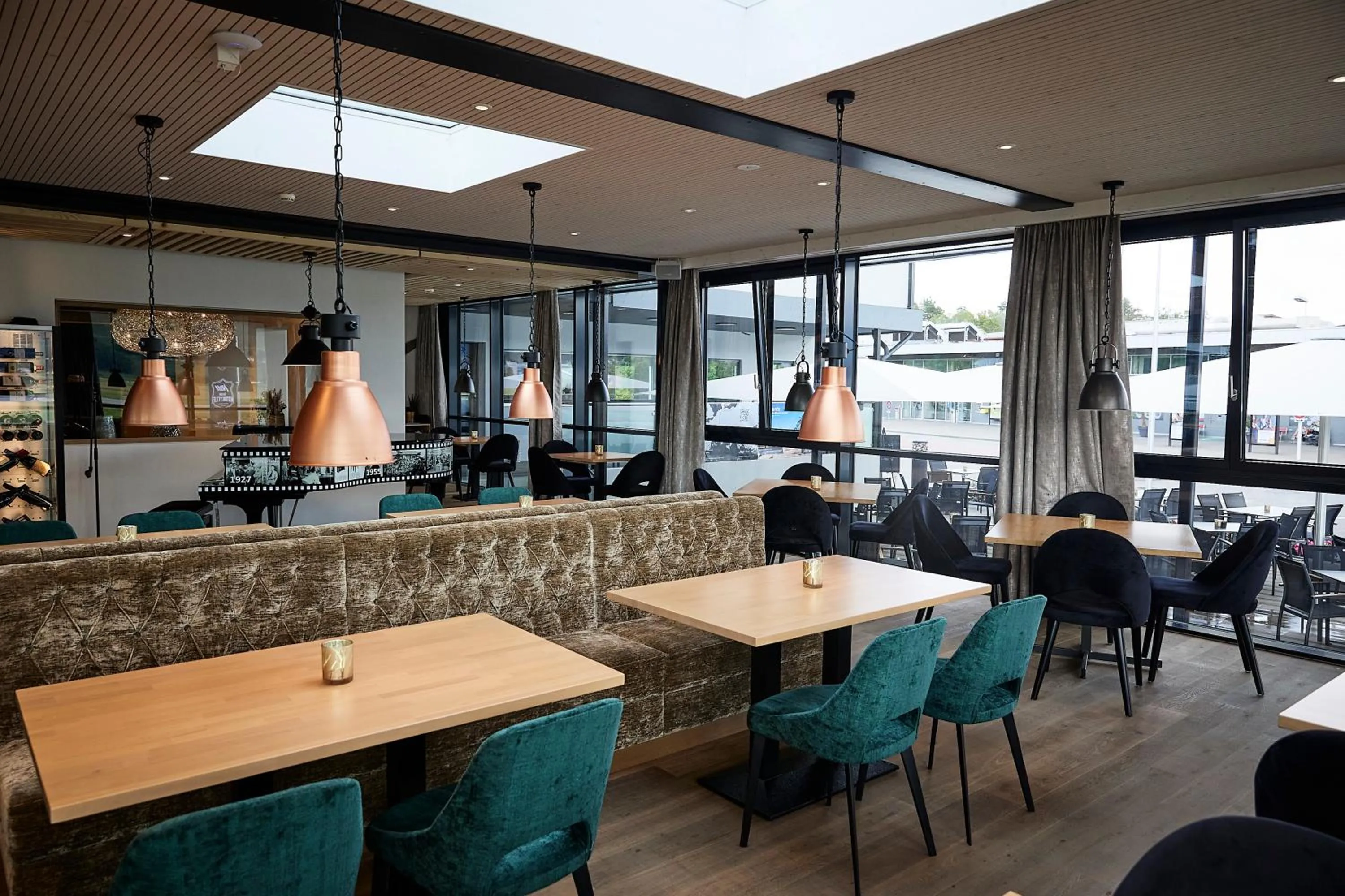 Restaurant/places to eat in AMANTE Hotel