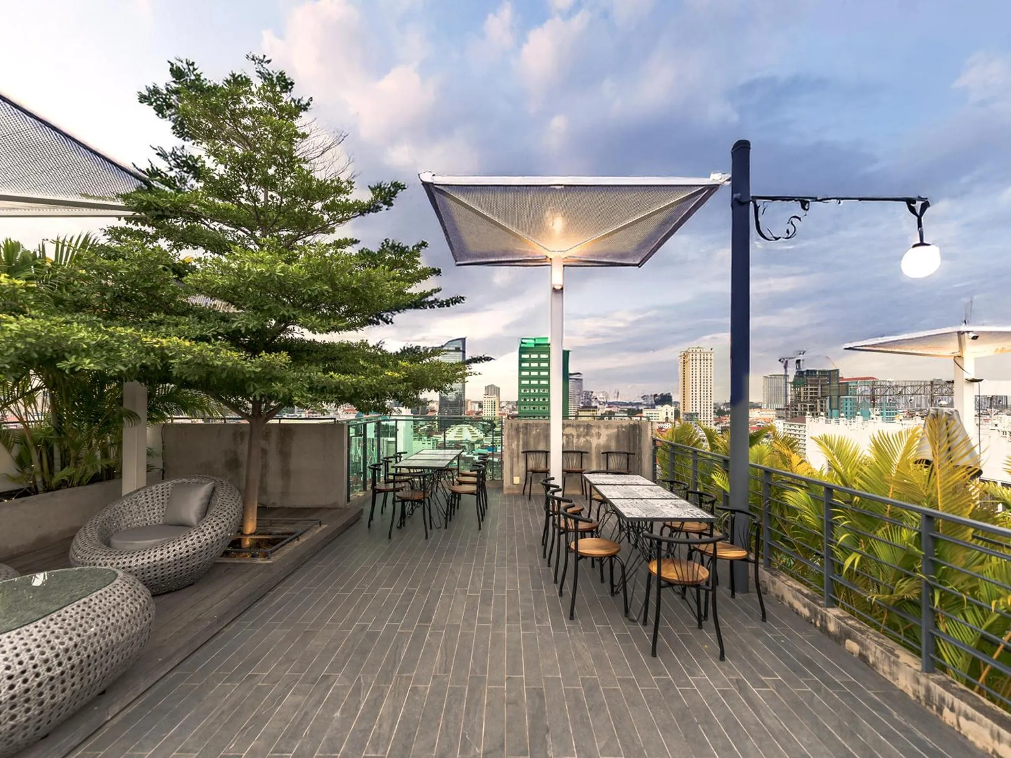 Patio in CHECK inn Phnom Penh Royal Palace