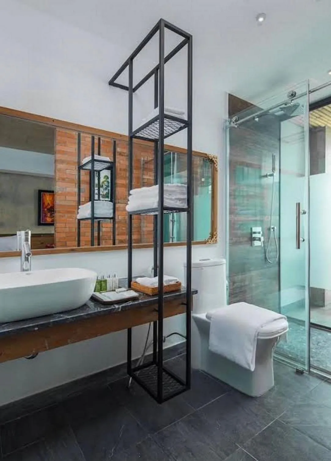 Bathroom, Bed in CHECK inn Phnom Penh Royal Palace