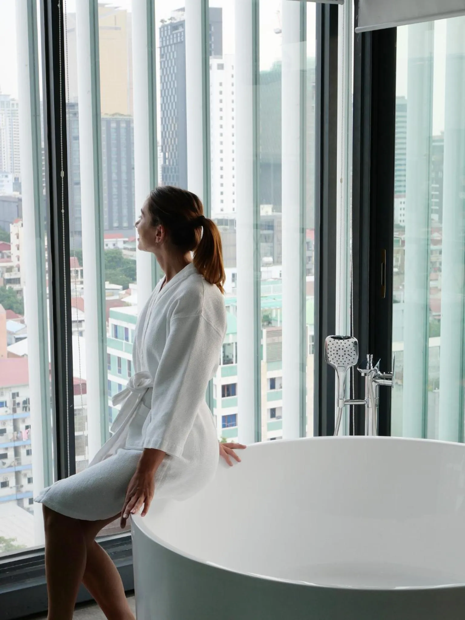 Bath in CHECK inn Phnom Penh Royal Palace