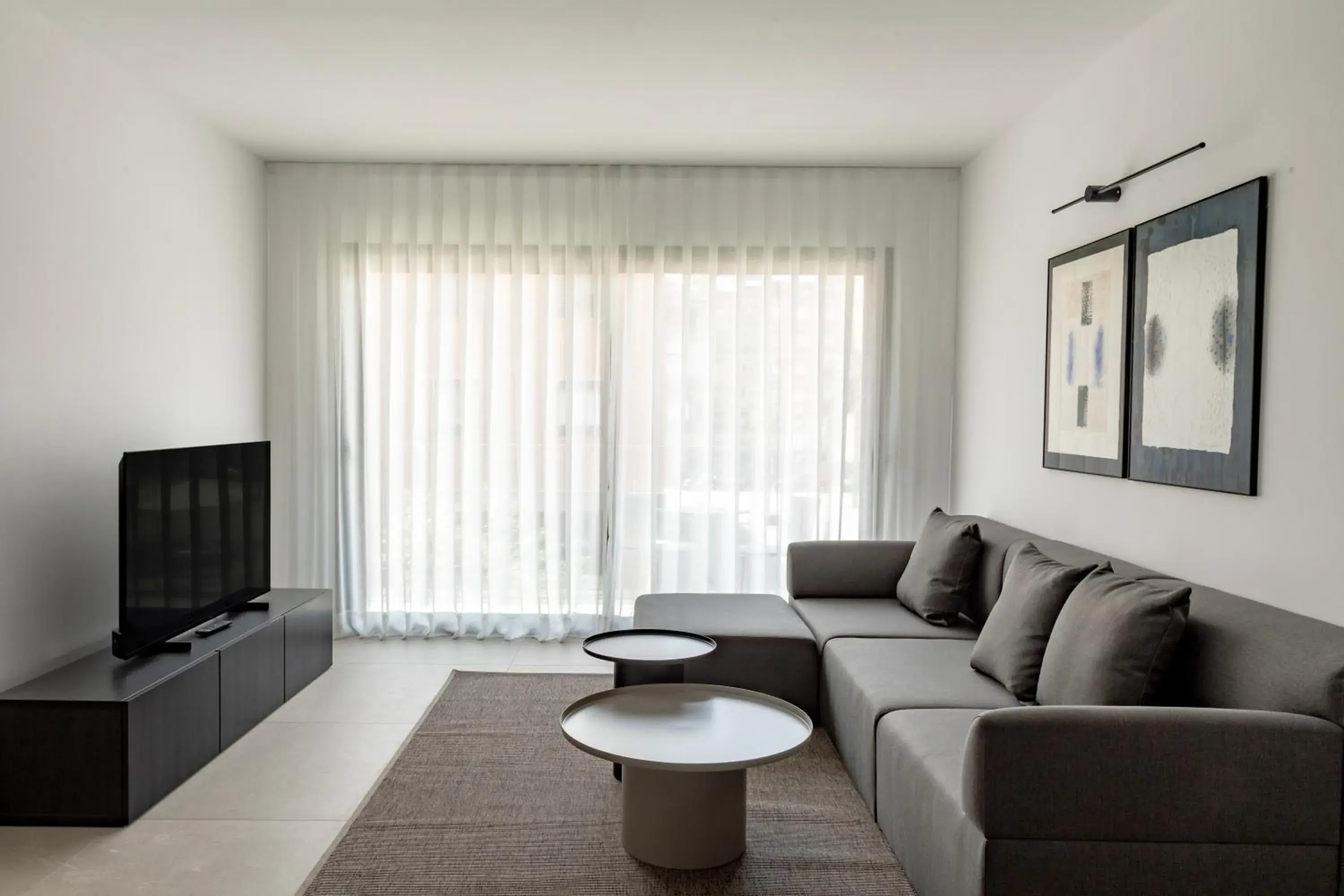 Three-Bedroom Apartment in Europa Apartments Three-Bedroom Apartment in Europa Apartments