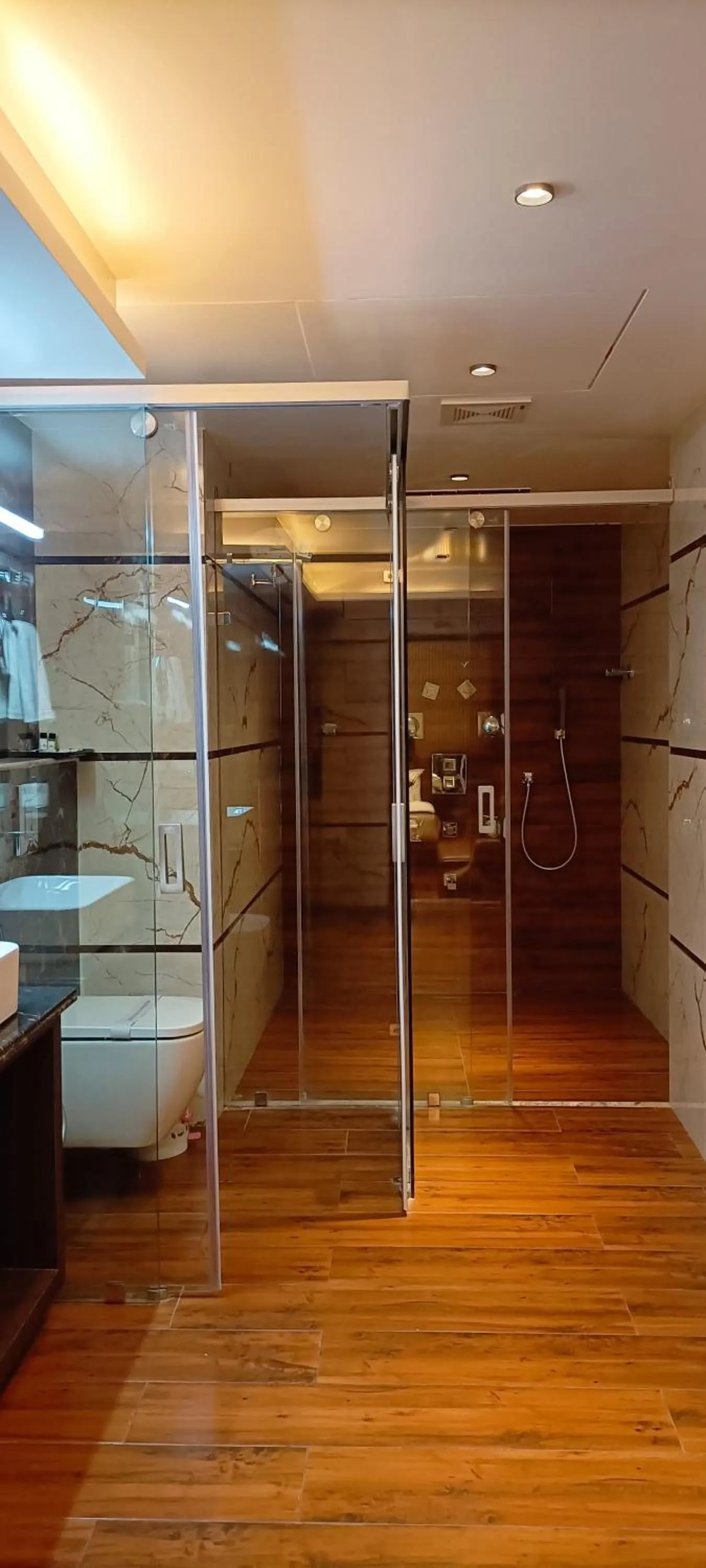 Bathroom in HOTEL SUNCITY PALACE