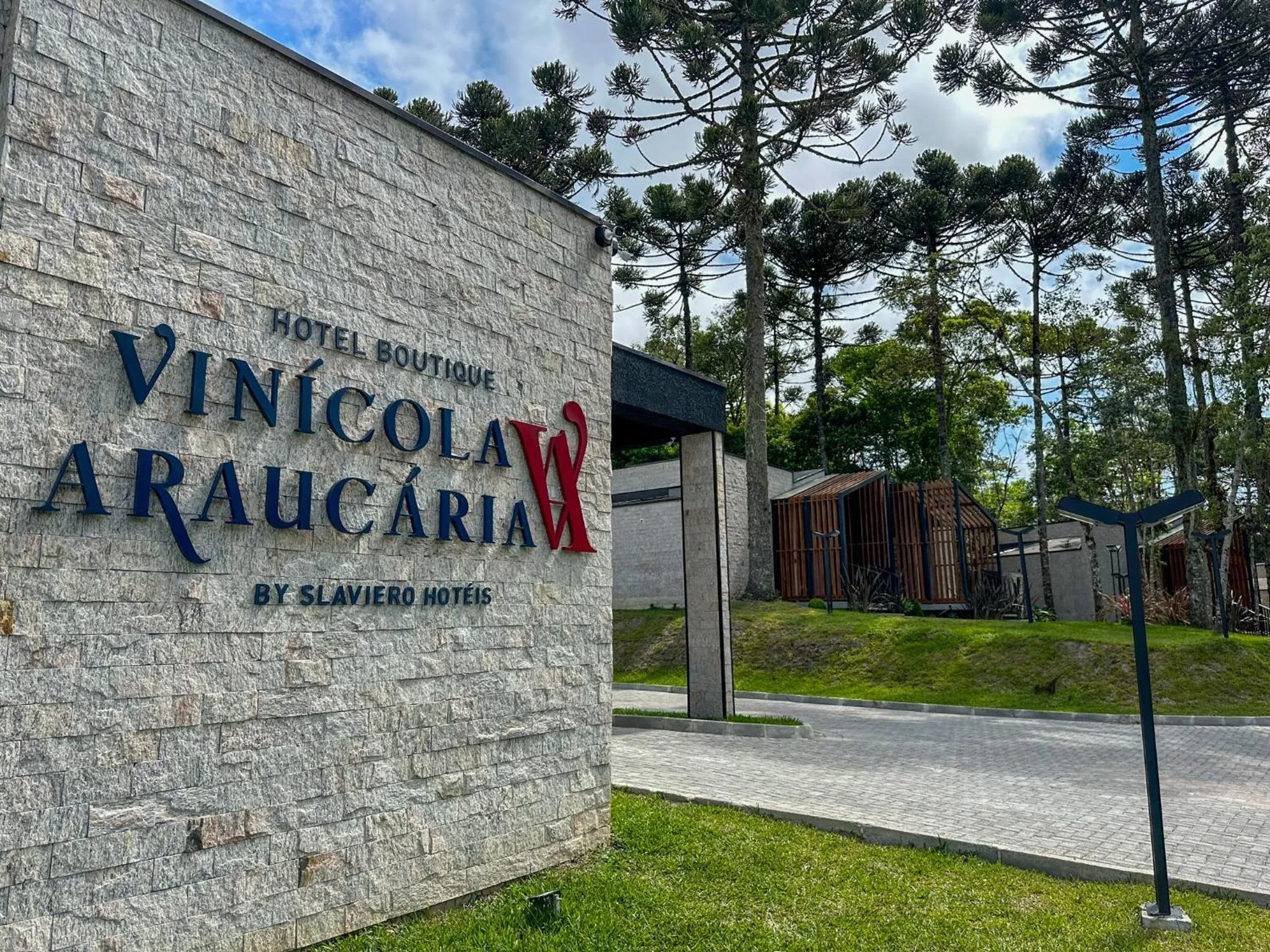 Facade/entrance in Hotel Boutique Vinícola Araucária by Slaviero Hotéis