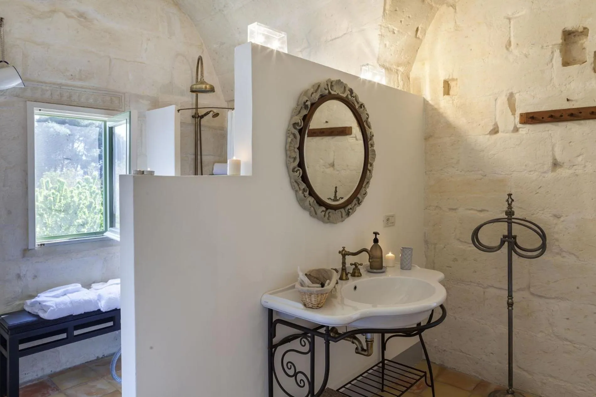 Bathroom in Palazzo Siena - Home & More