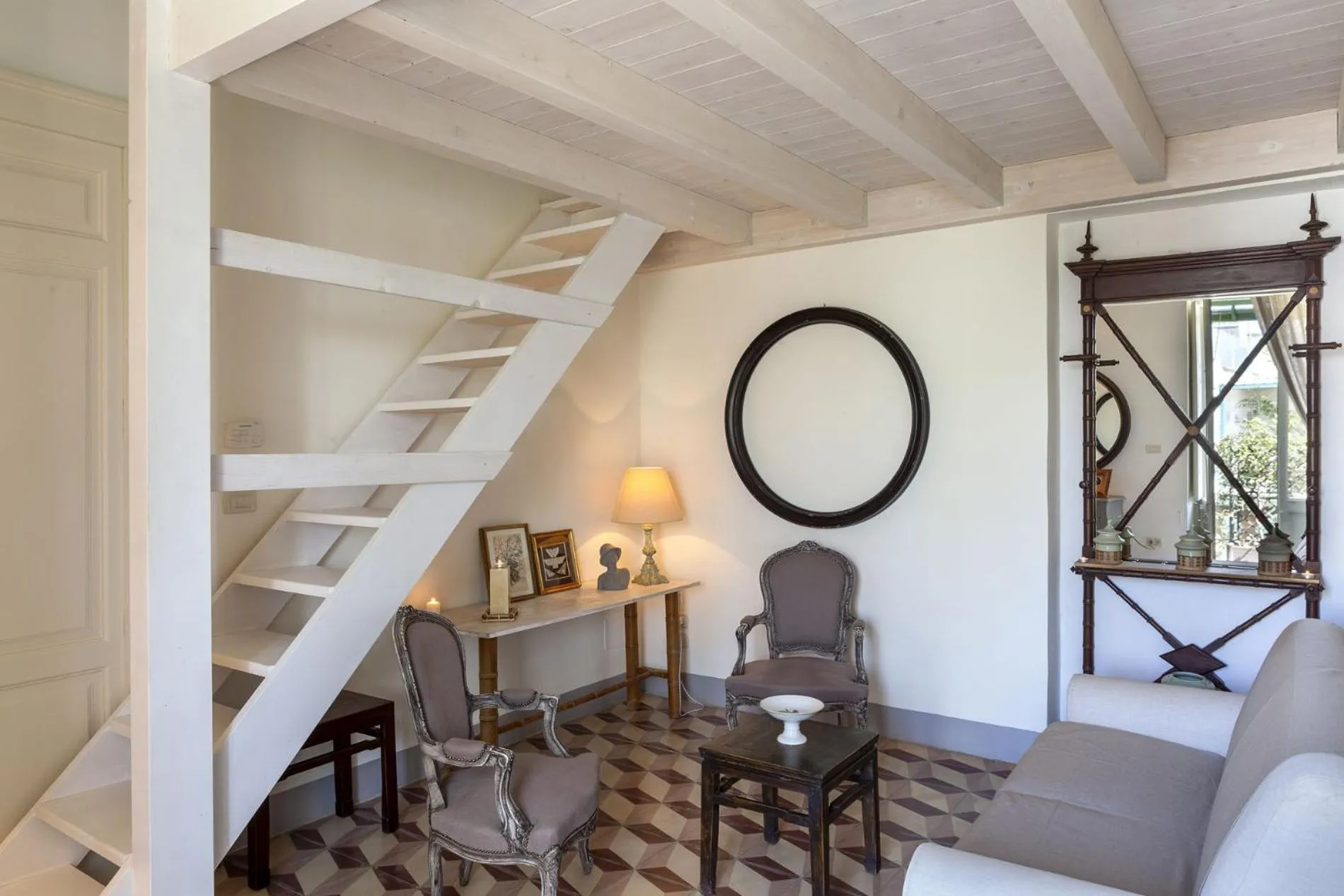 Seating area in Palazzo Siena - Home & More