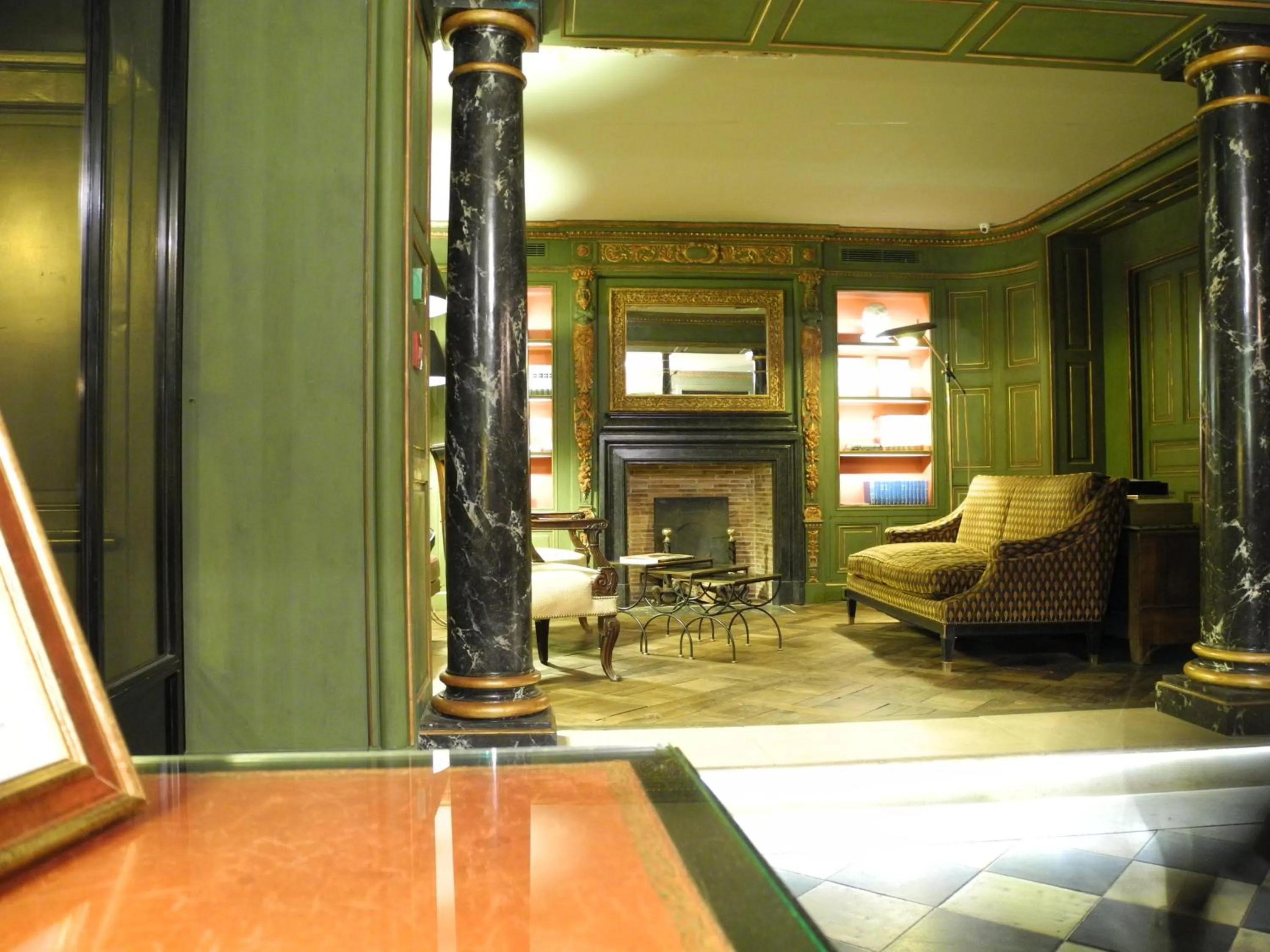 Lobby or reception in Hôtel du Vieux Marais
