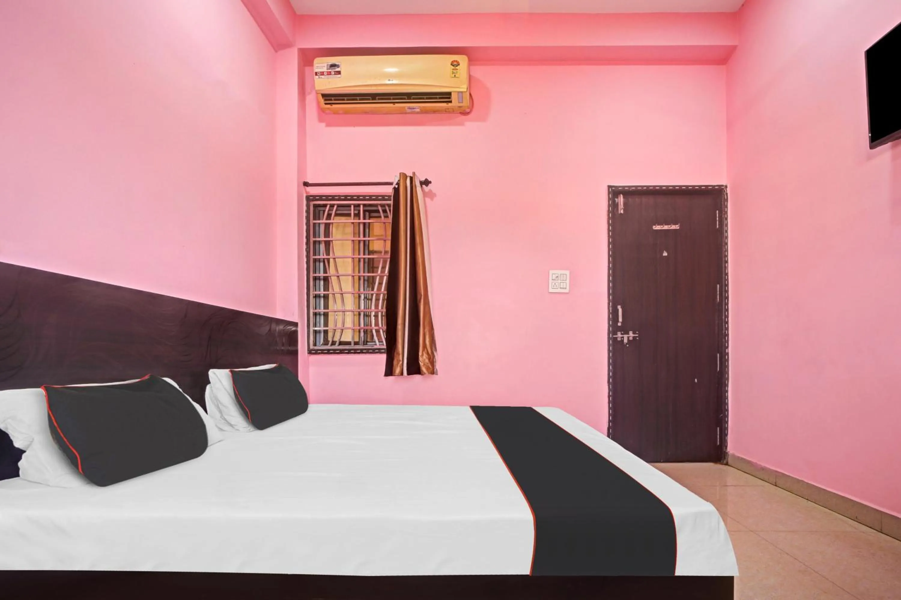 Bedroom in Hotel O Air Palace