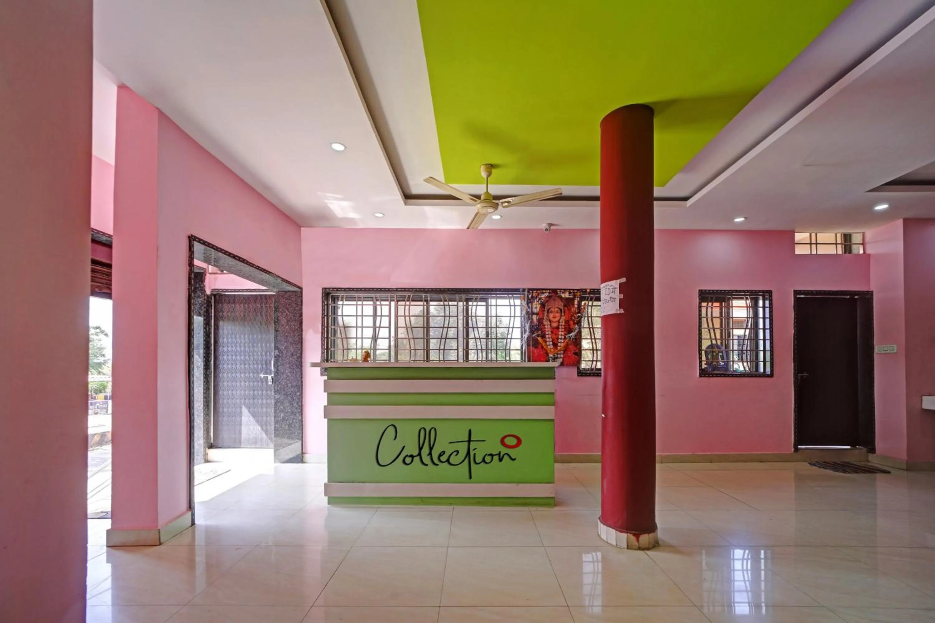 Lobby or reception in Hotel O Air Palace