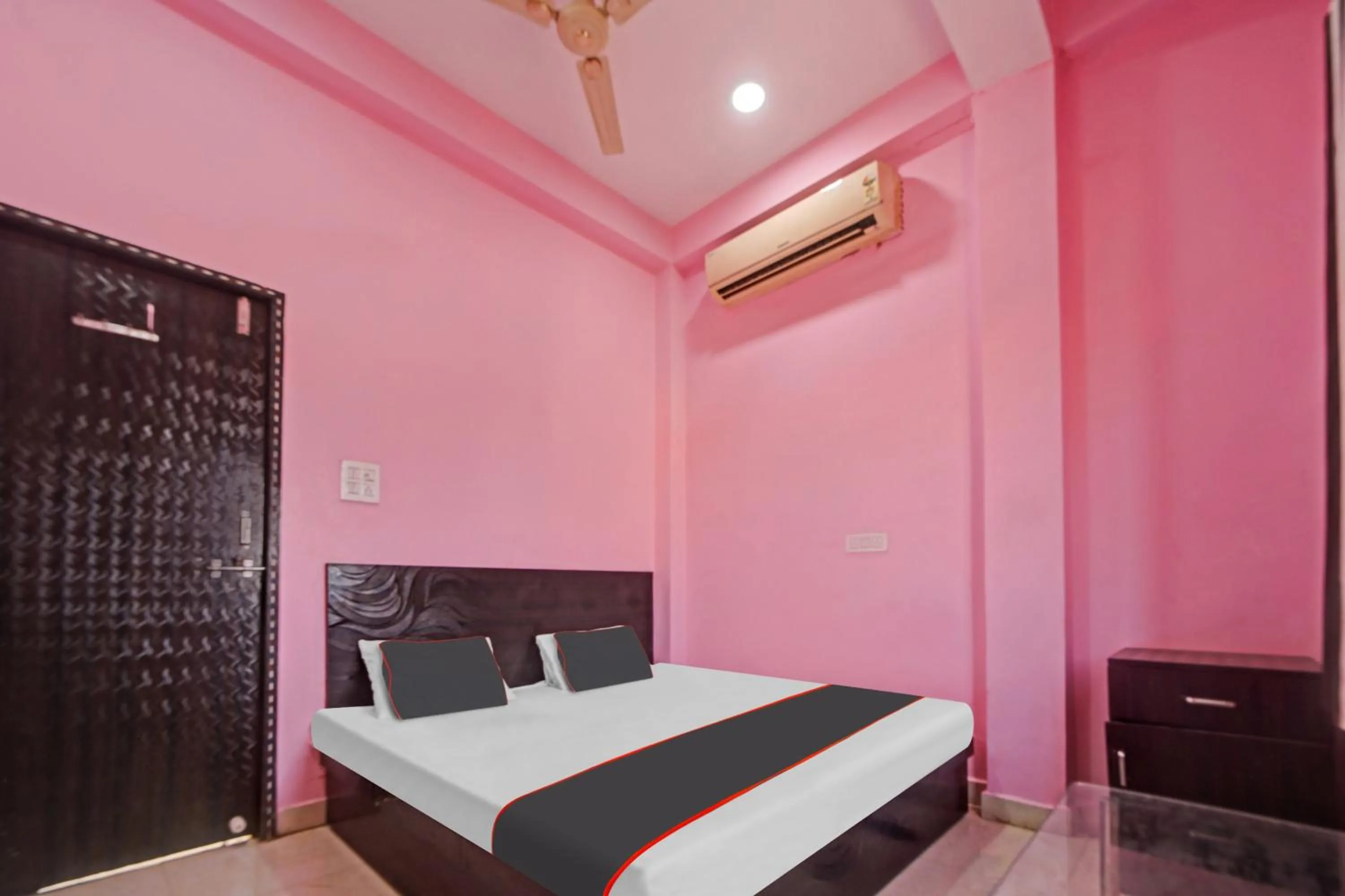 Bedroom in Hotel O Air Palace