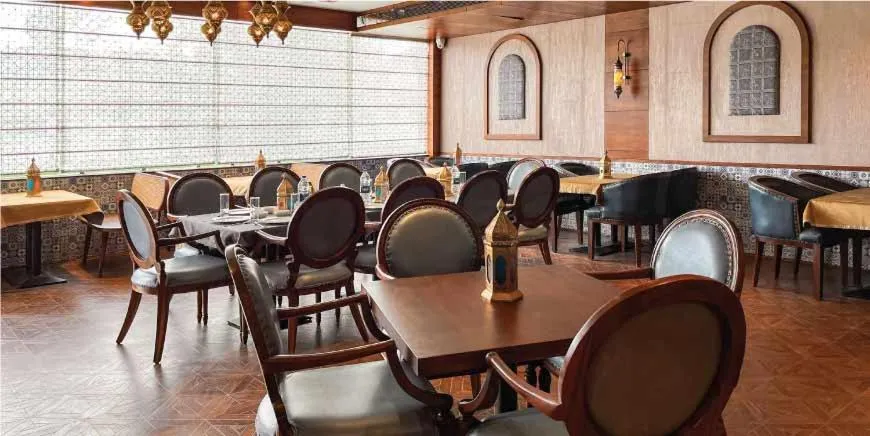 Restaurant/places to eat in WelcomHeritage Grand, Srinagar