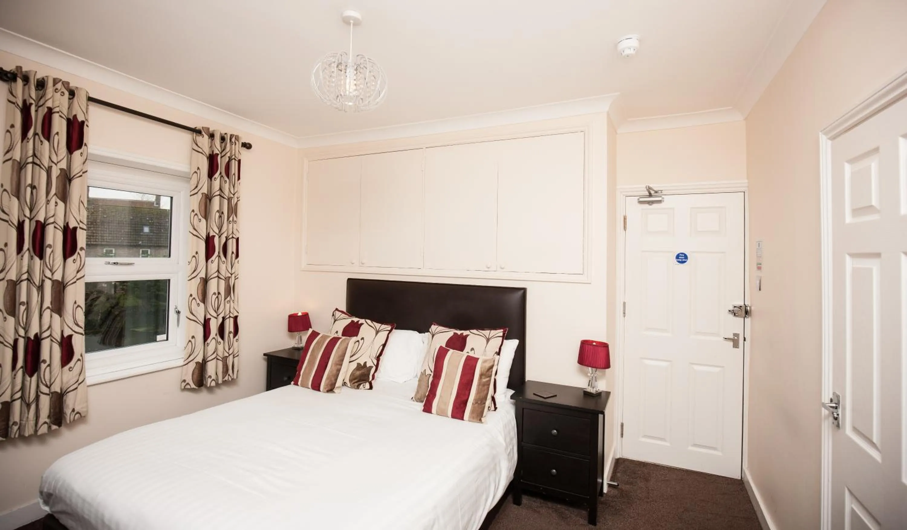 Photo of the whole room, Bed in Bridge Hotel Brandon