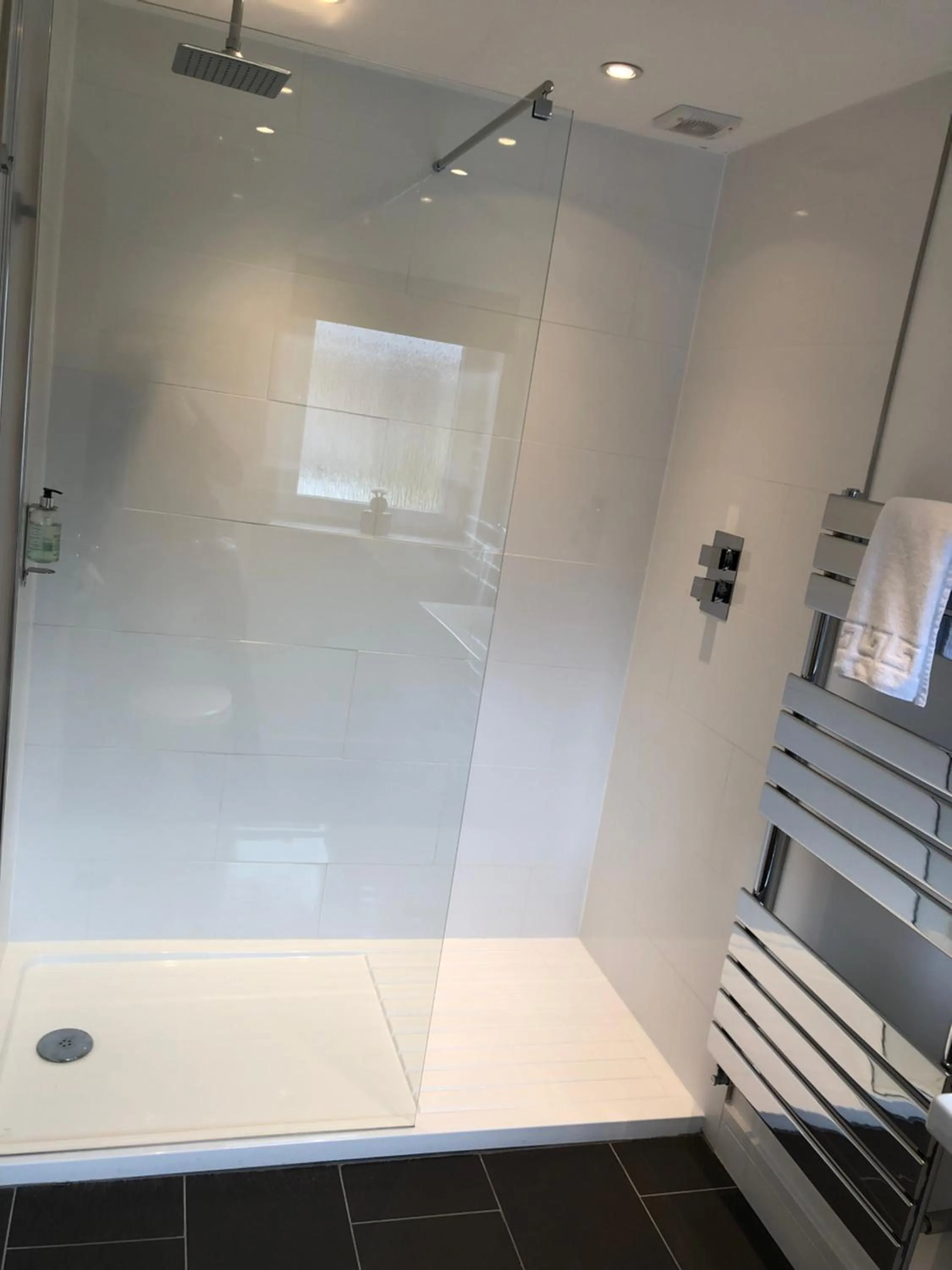 Bathroom in Bettyhill Hotel