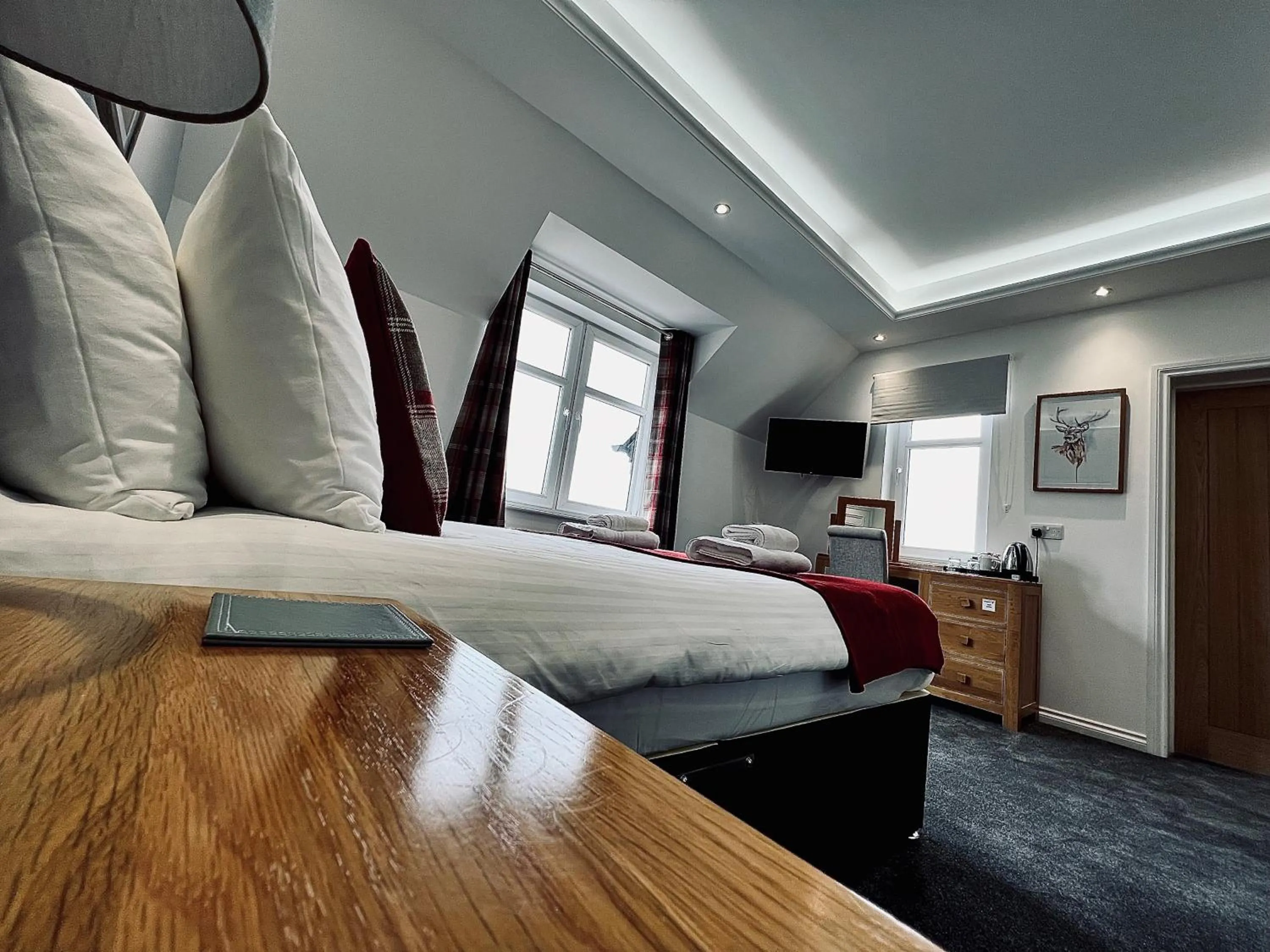 Bedroom, Bed in Bettyhill Hotel