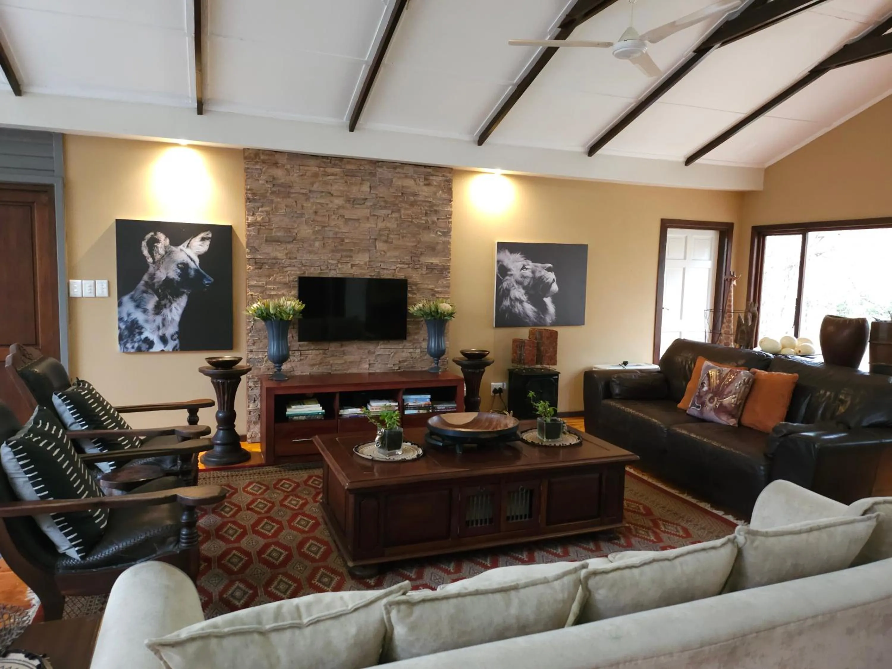 Property building in Thornwood