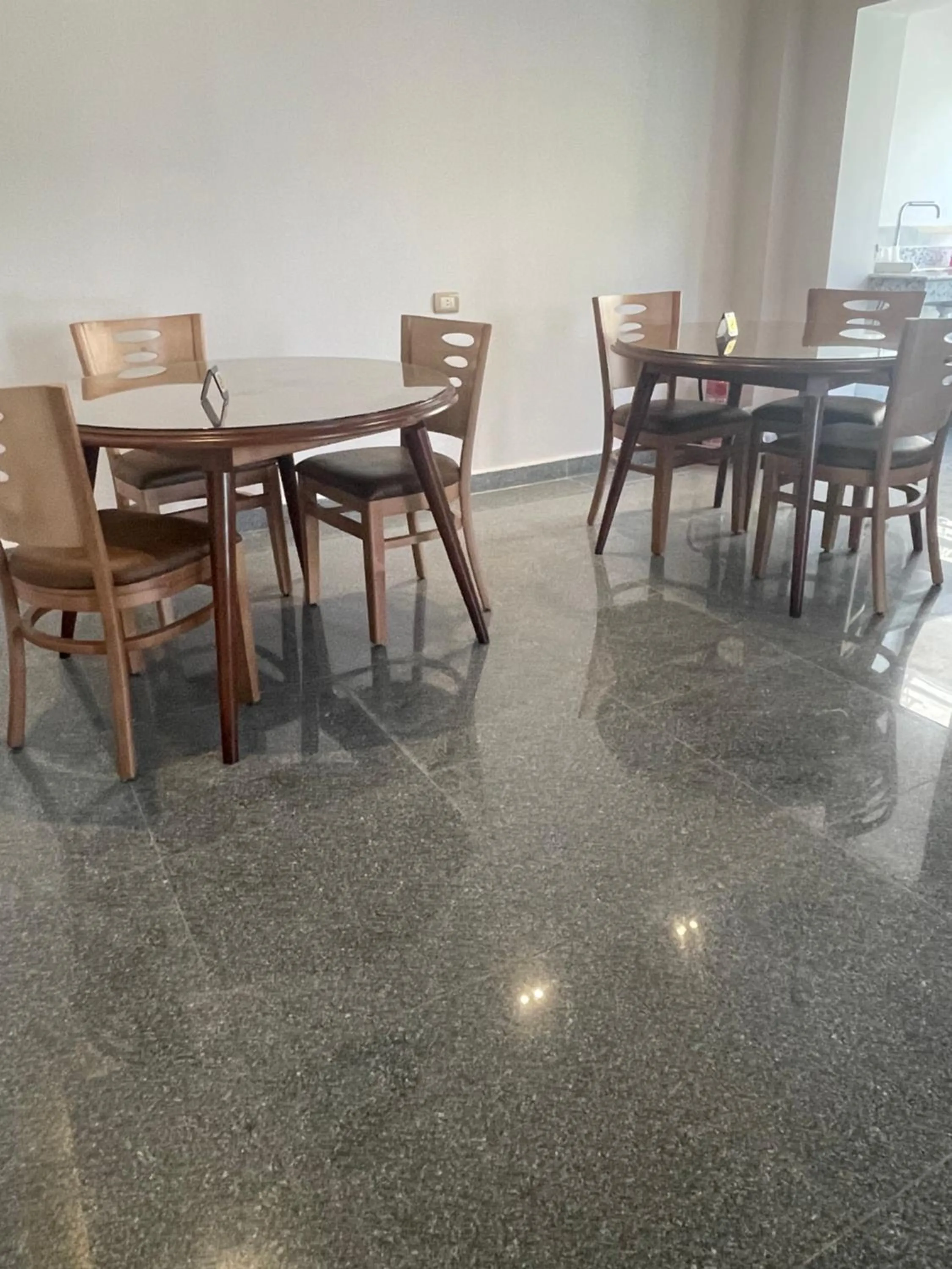 Property building in Miramar Evergreen Hotel