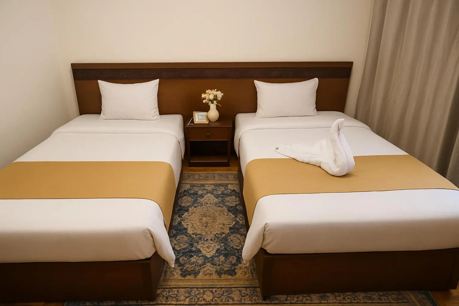 Bed in Miramar Evergreen Hotel