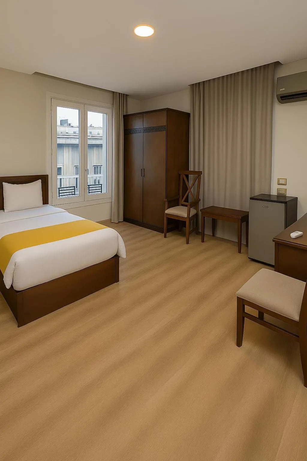 Bed in Miramar Evergreen Hotel