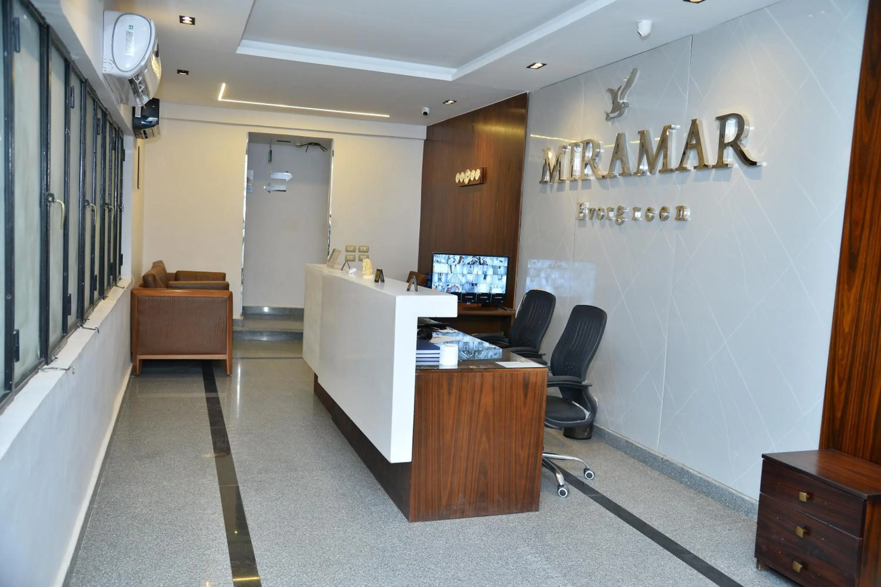 Lobby or reception in Miramar Evergreen Hotel