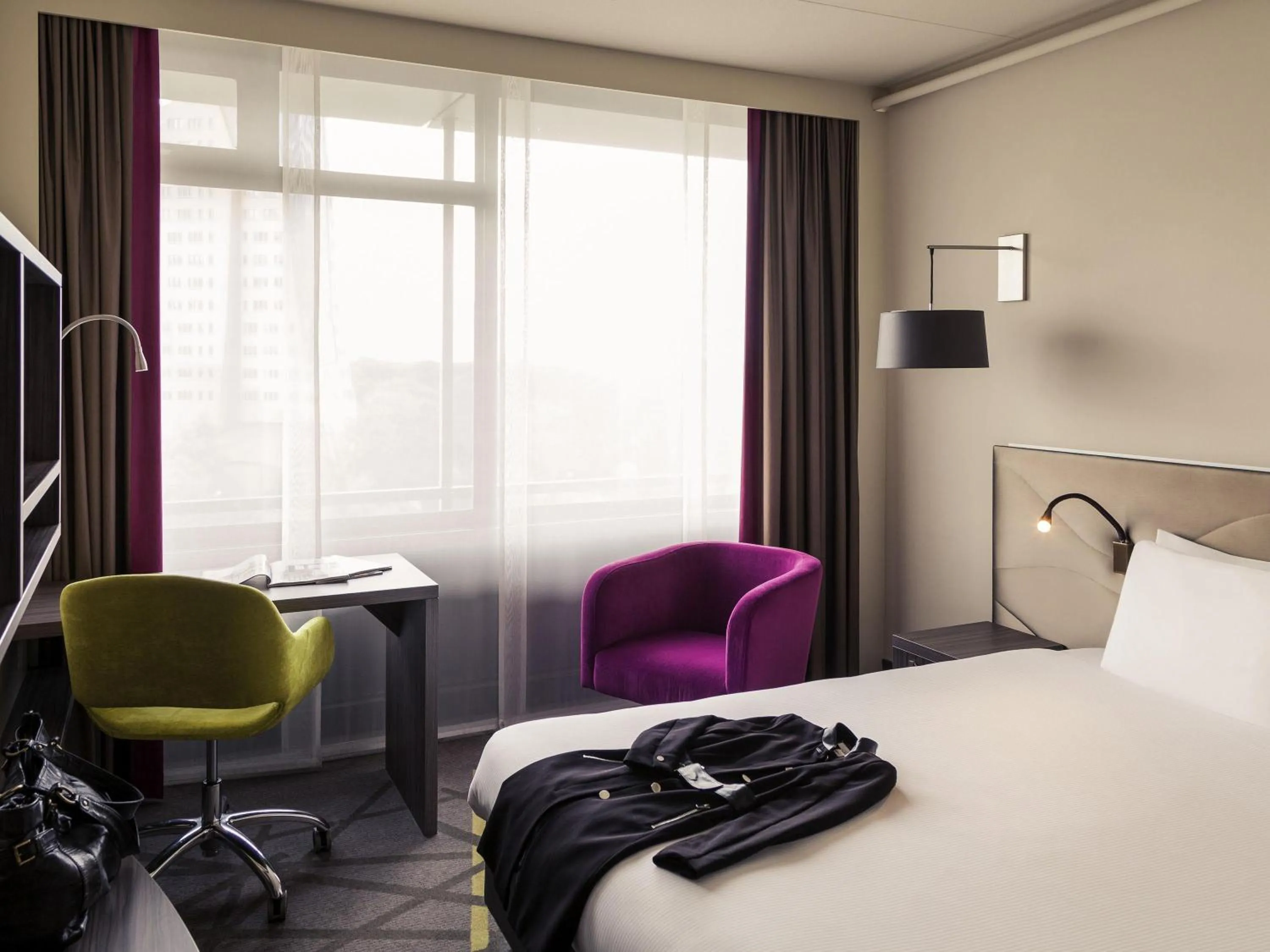 Bedroom, Bed in Mercure Hotel Groningen Martiniplaza