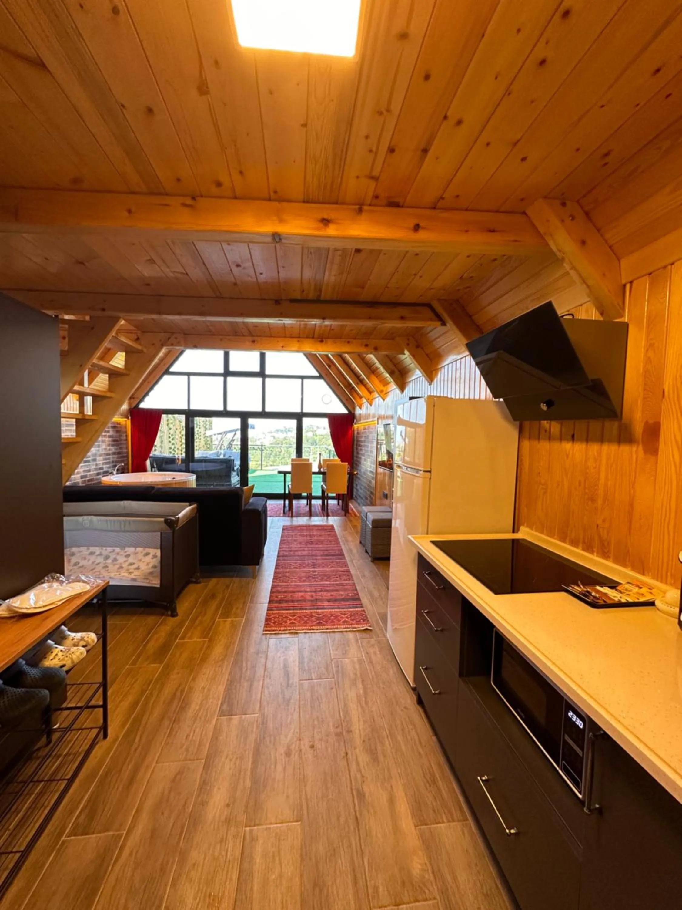 Kitchen or kitchenette in Aurora Suit Bungalov