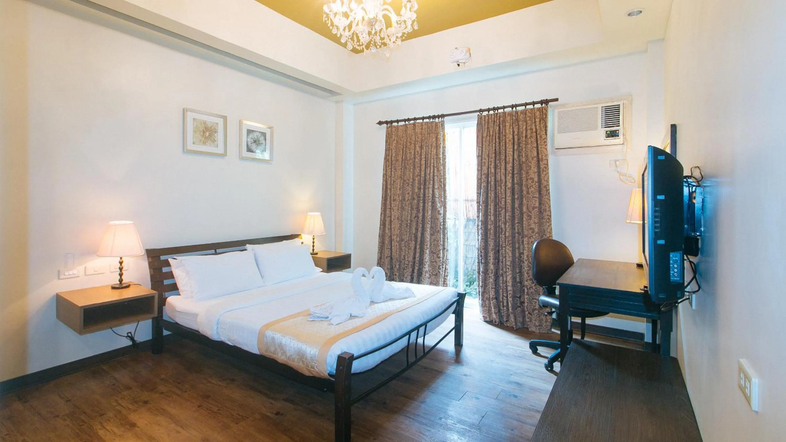 Bed in RedDoorz Premium at Anisabel Suites Davao City