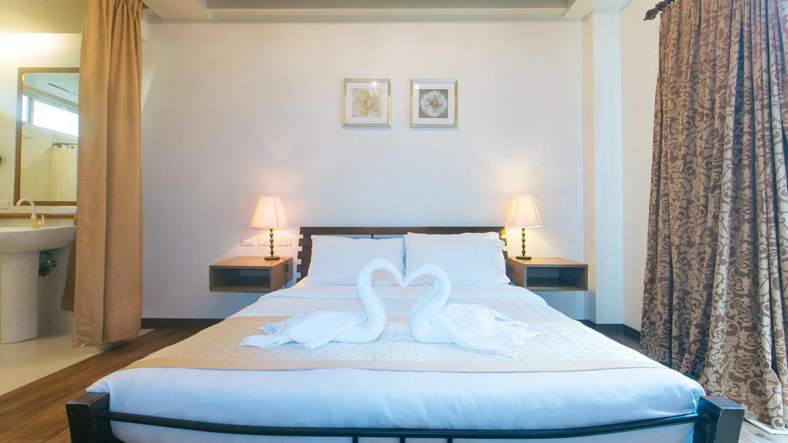 Bed in RedDoorz Premium at Anisabel Suites Davao City