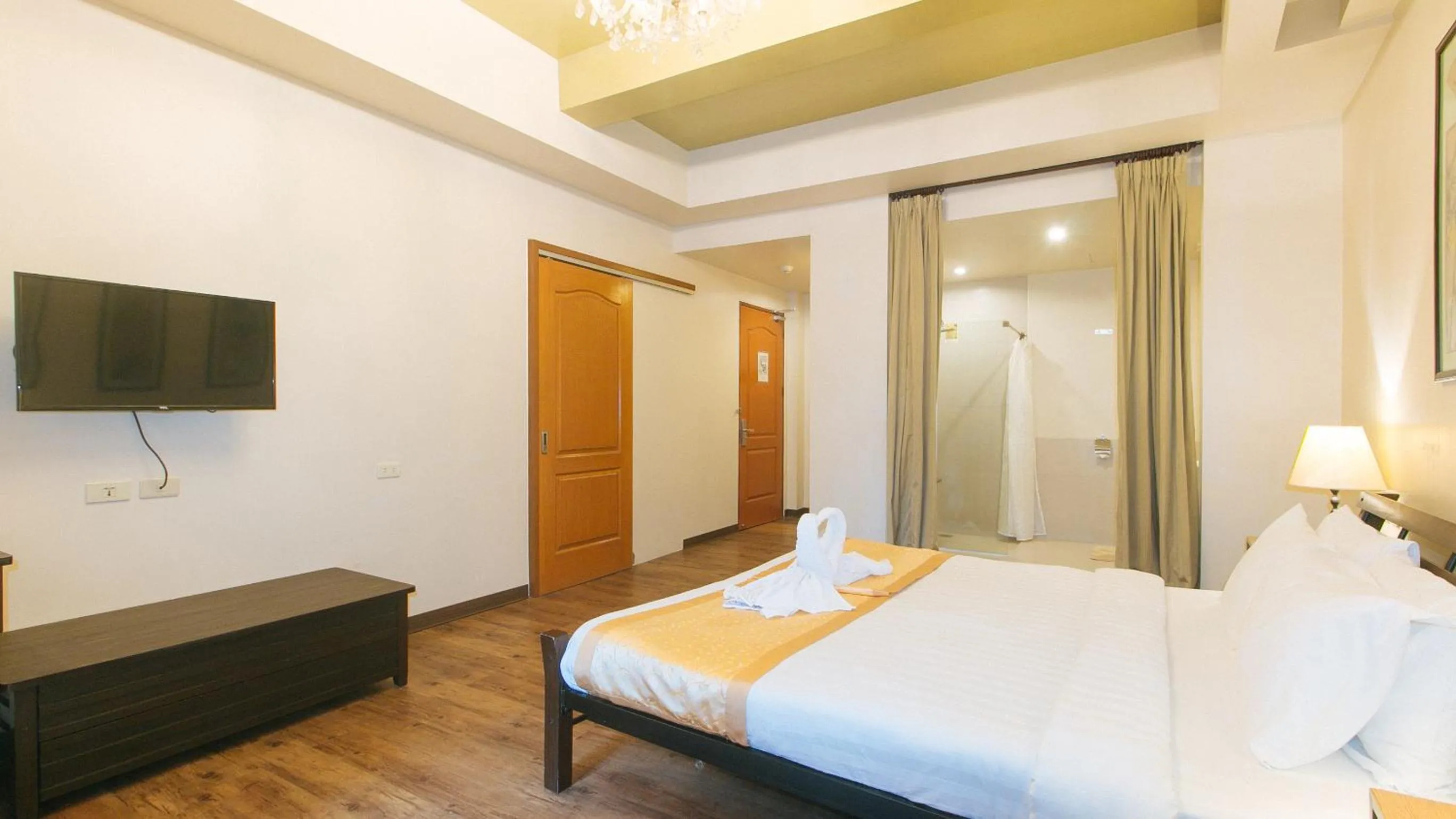Bed in RedDoorz Premium at Anisabel Suites Davao City