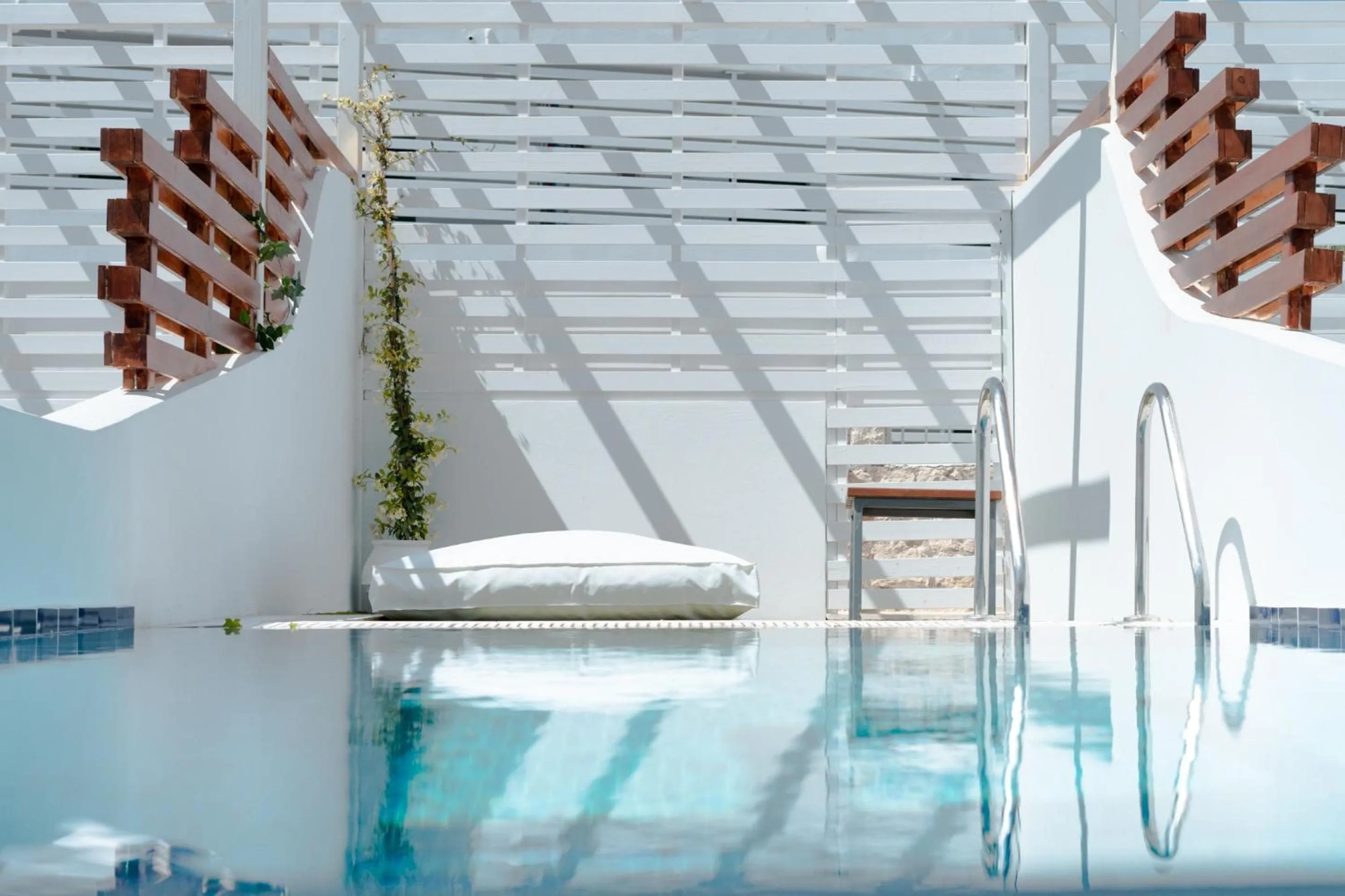 Swimming pool in Aloe Hotel - Adults Only