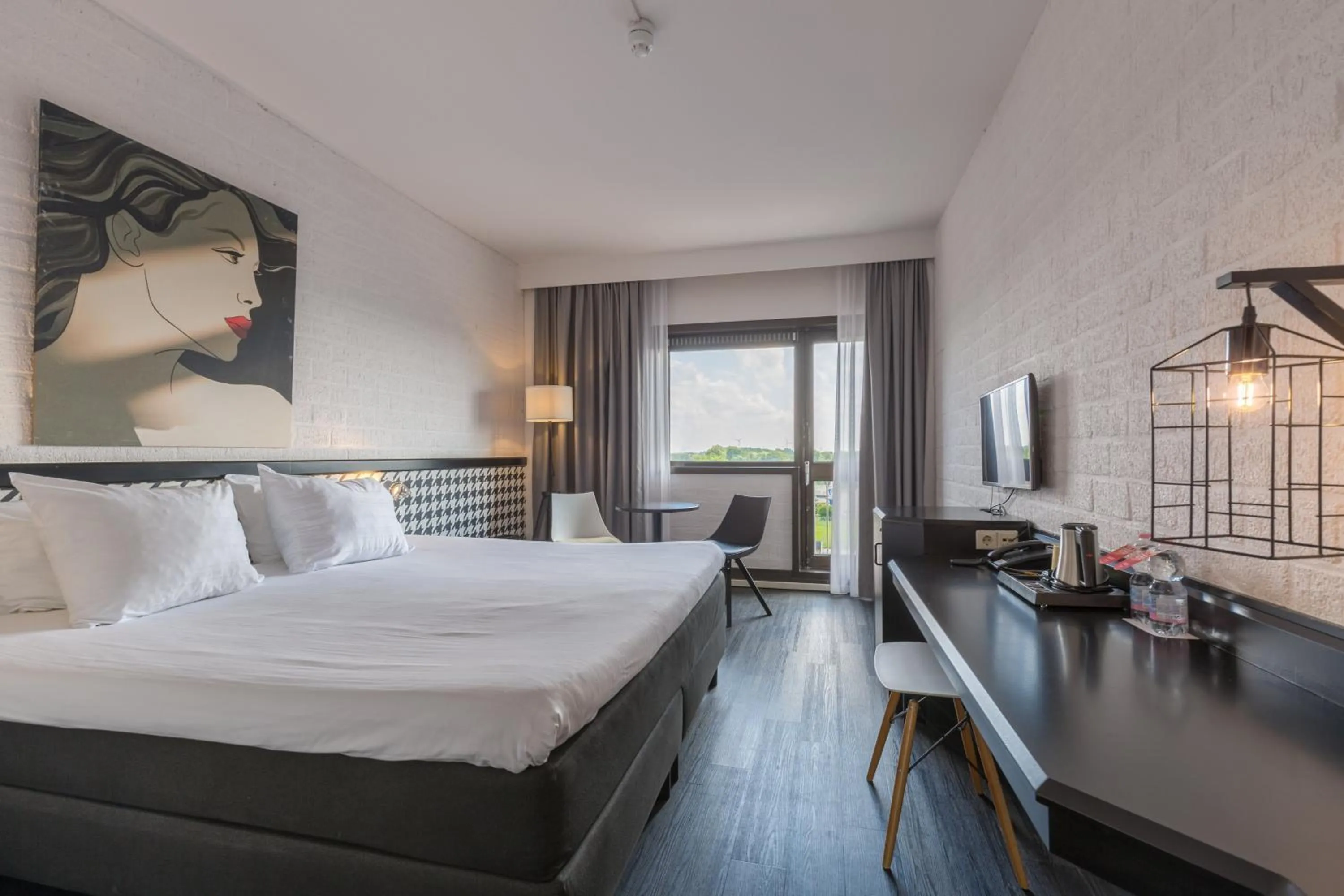 Photo of the whole room, Bed in Leonardo Hotel Lelystad City Center