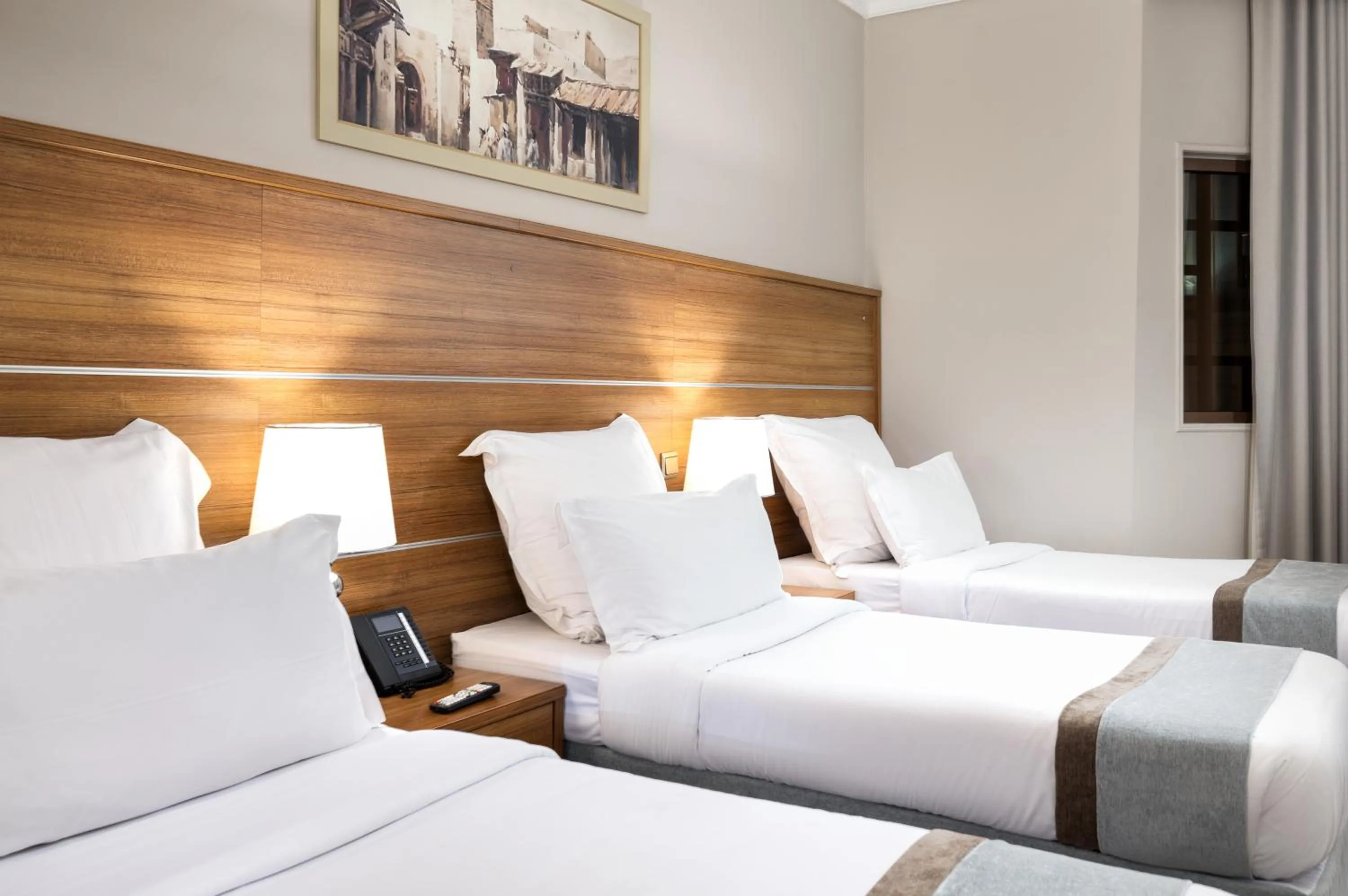 Bedroom, Bed in Emaar Al Mektan Hotel