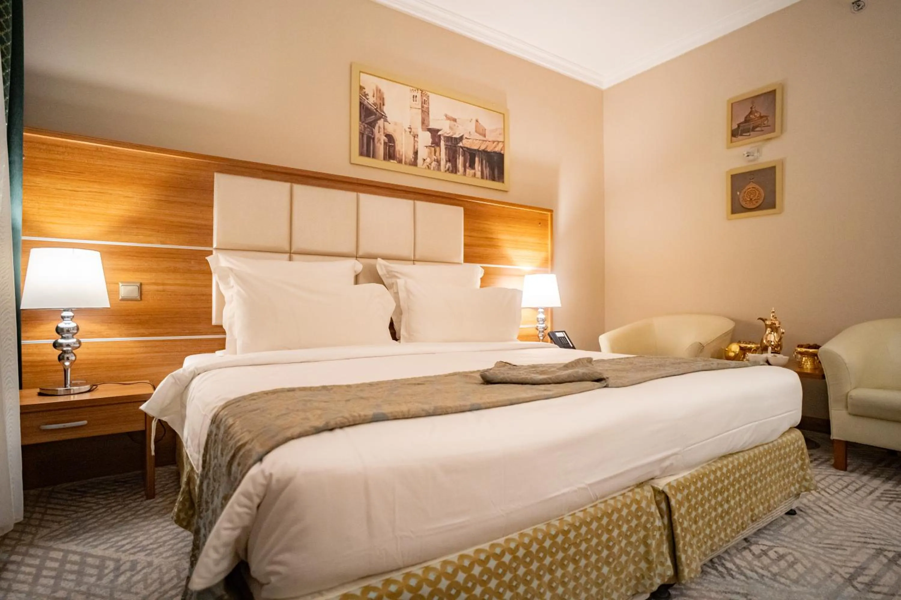 Bedroom, Bed in Emaar Al Mektan Hotel