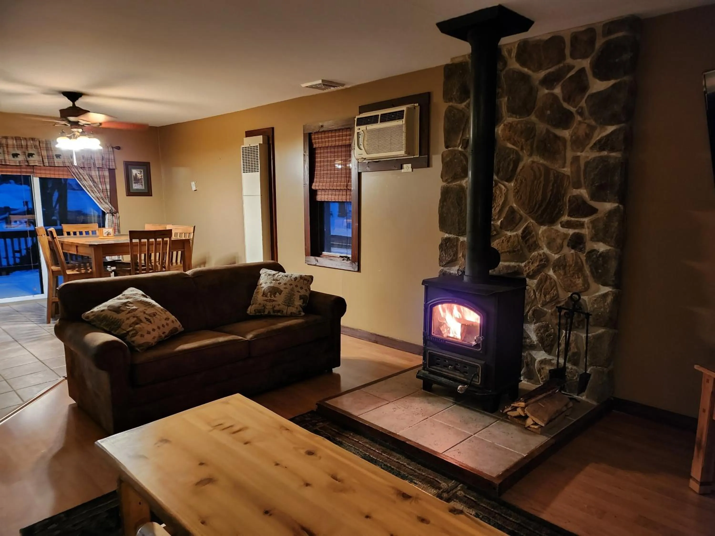 Adirondack Diamond Point Lodge