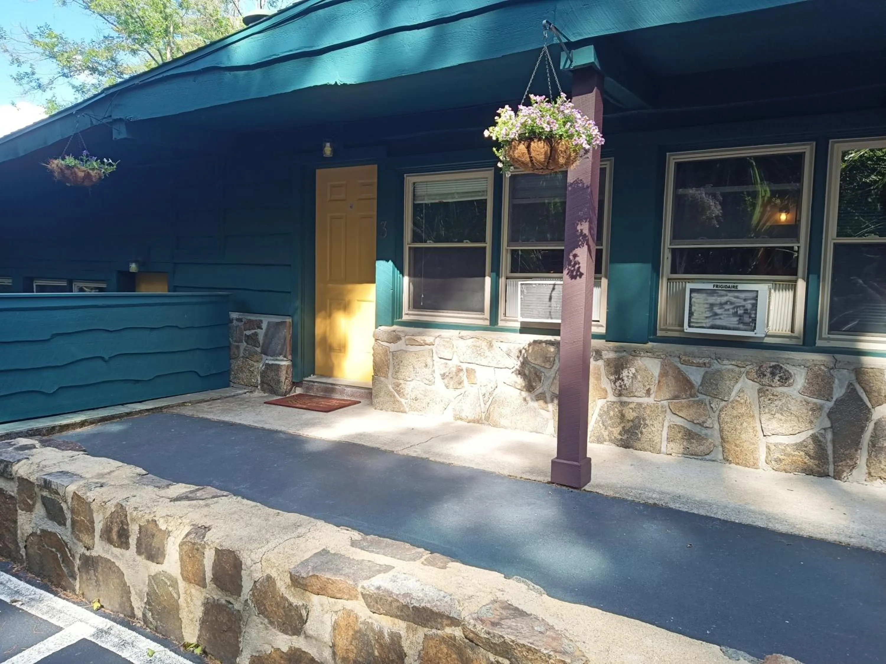 Adirondack Diamond Point Lodge