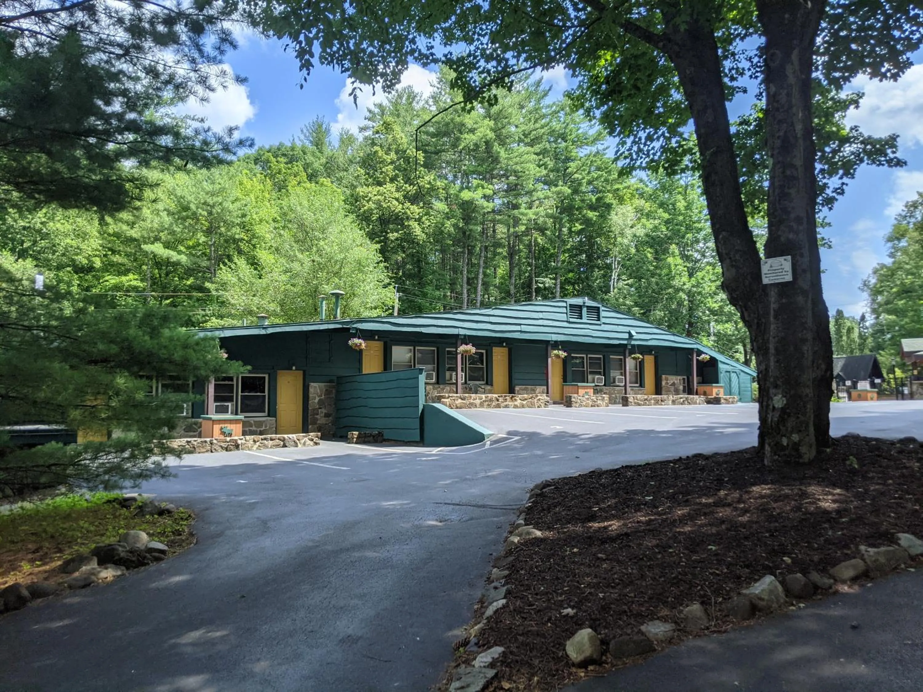 Adirondack Diamond Point Lodge