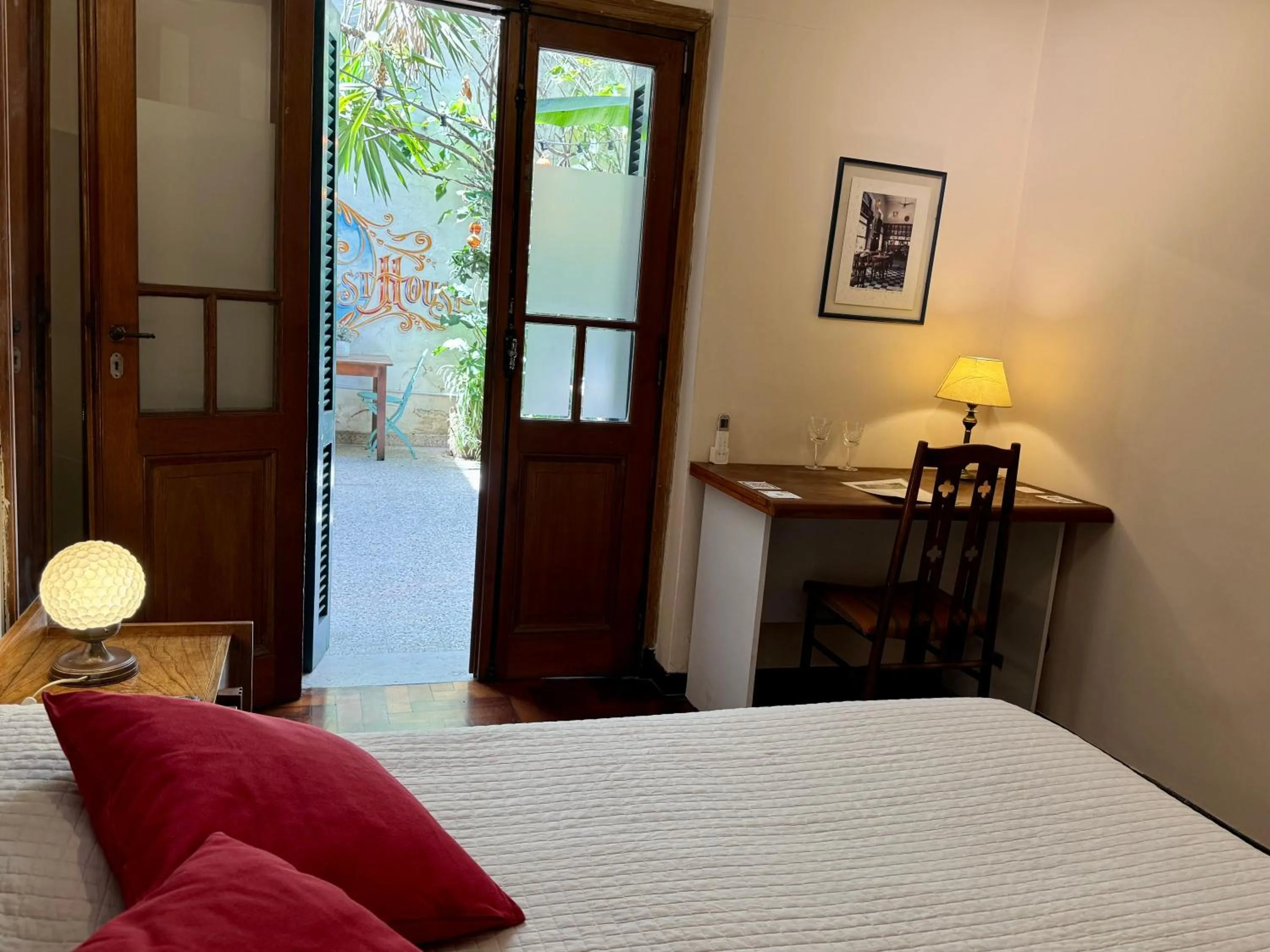 Patio, Bed in Lina's Tango Guesthouse