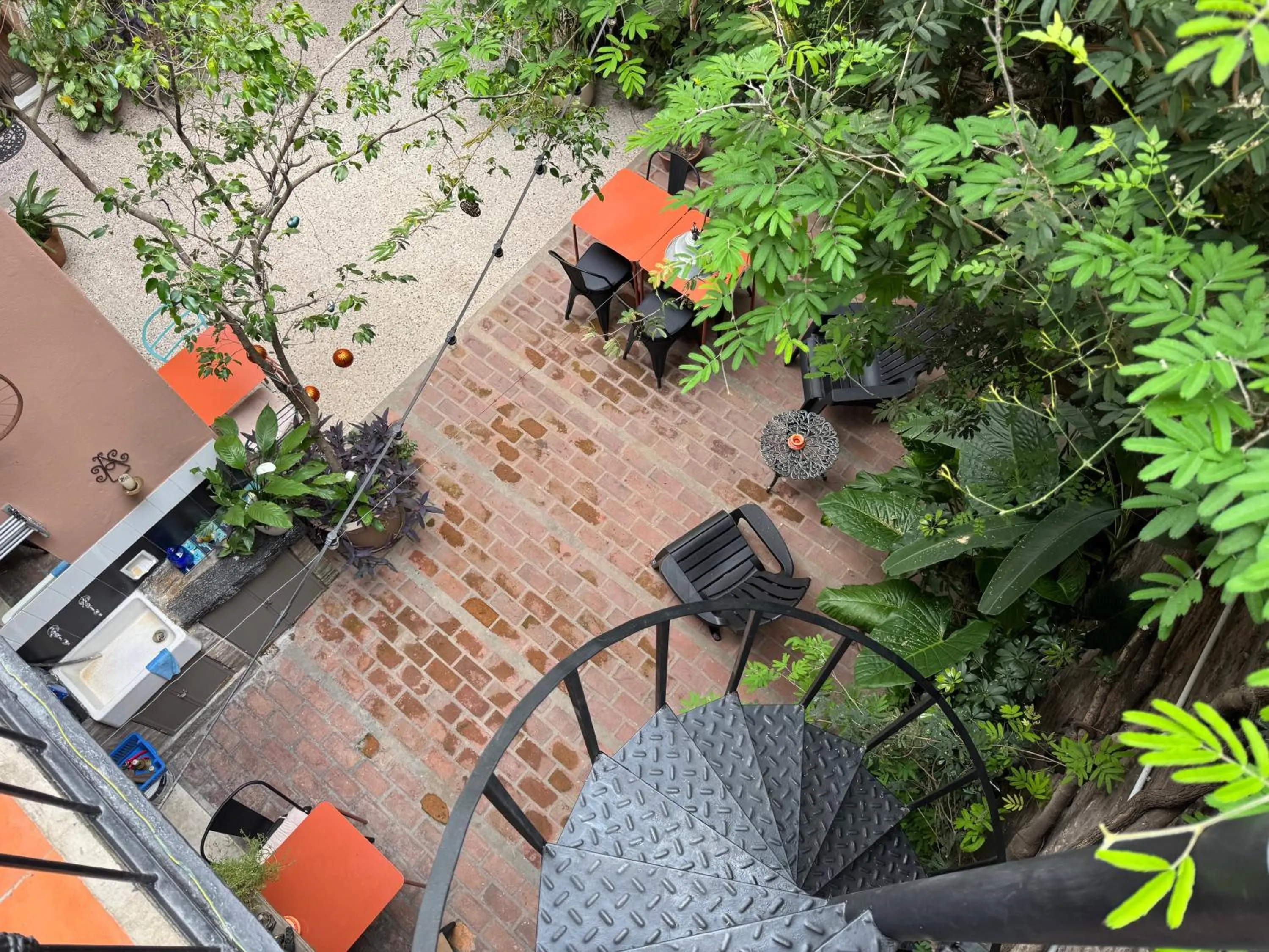 Inner courtyard view in Lina's Tango Guesthouse