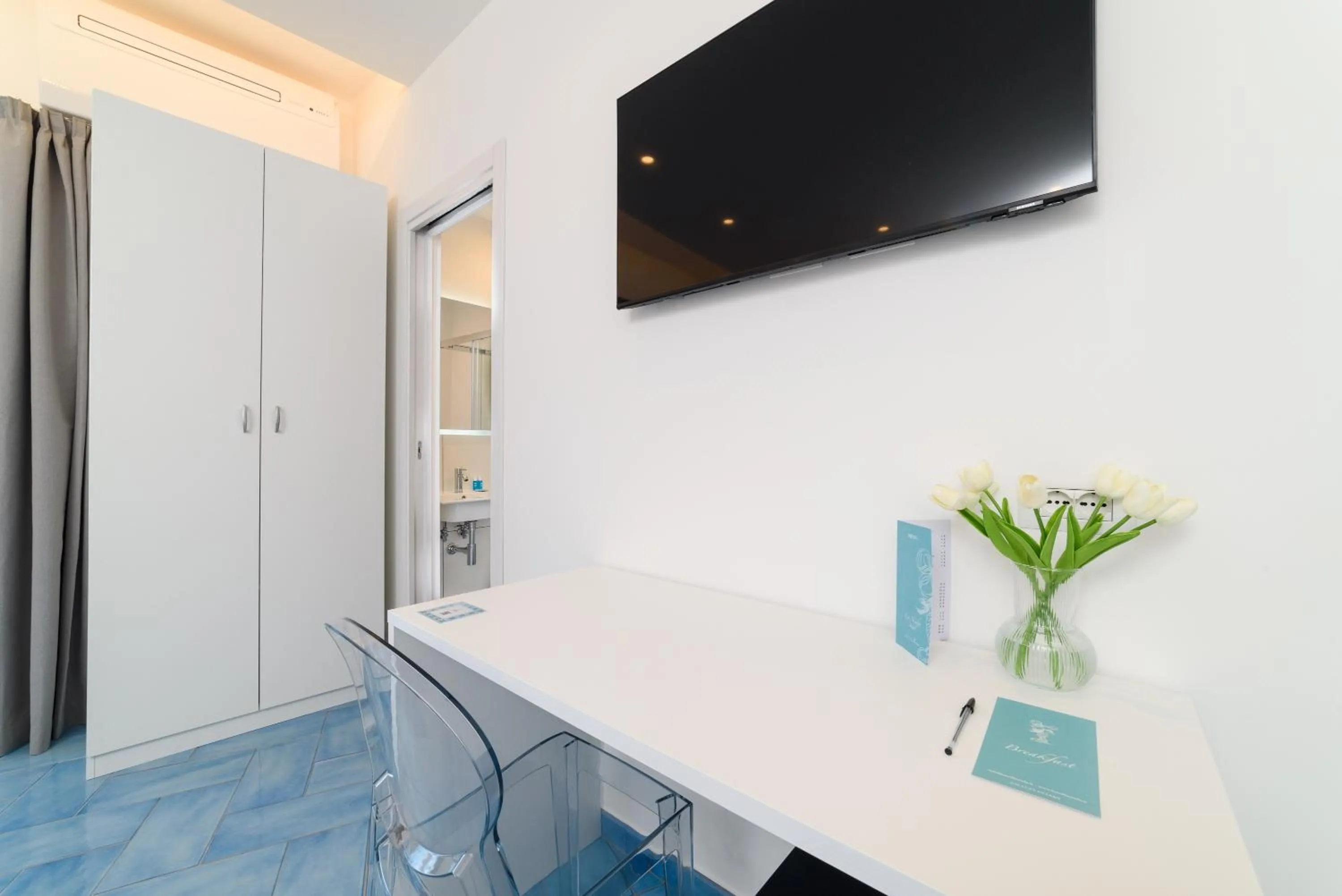 TV and multimedia in Eden sul Mare