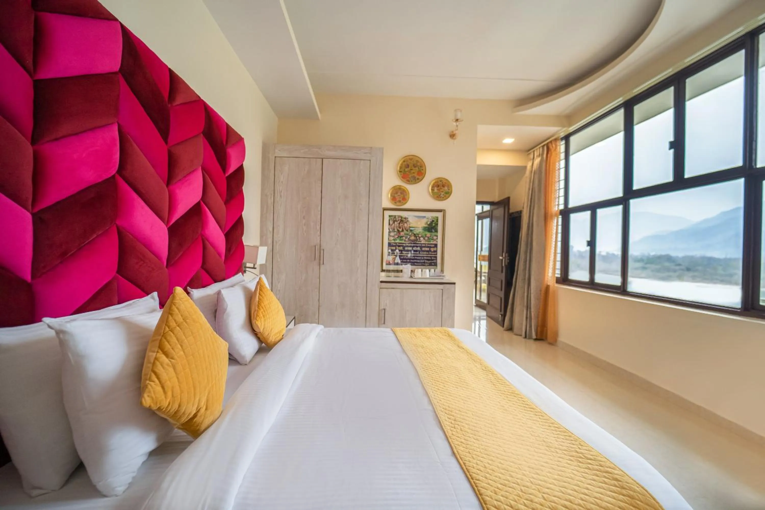 Bed in The Neeraj Naturecure - Ganga View