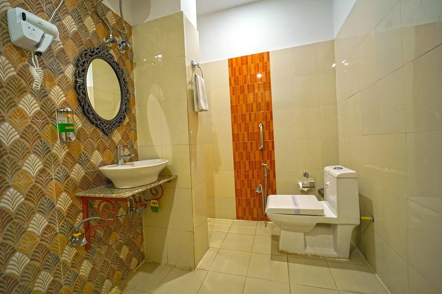 Shower in The Neeraj Naturecure - Ganga View