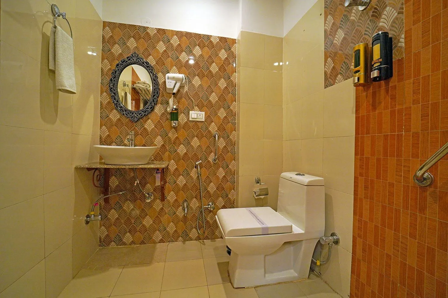 Shower in The Neeraj Naturecure - Ganga View