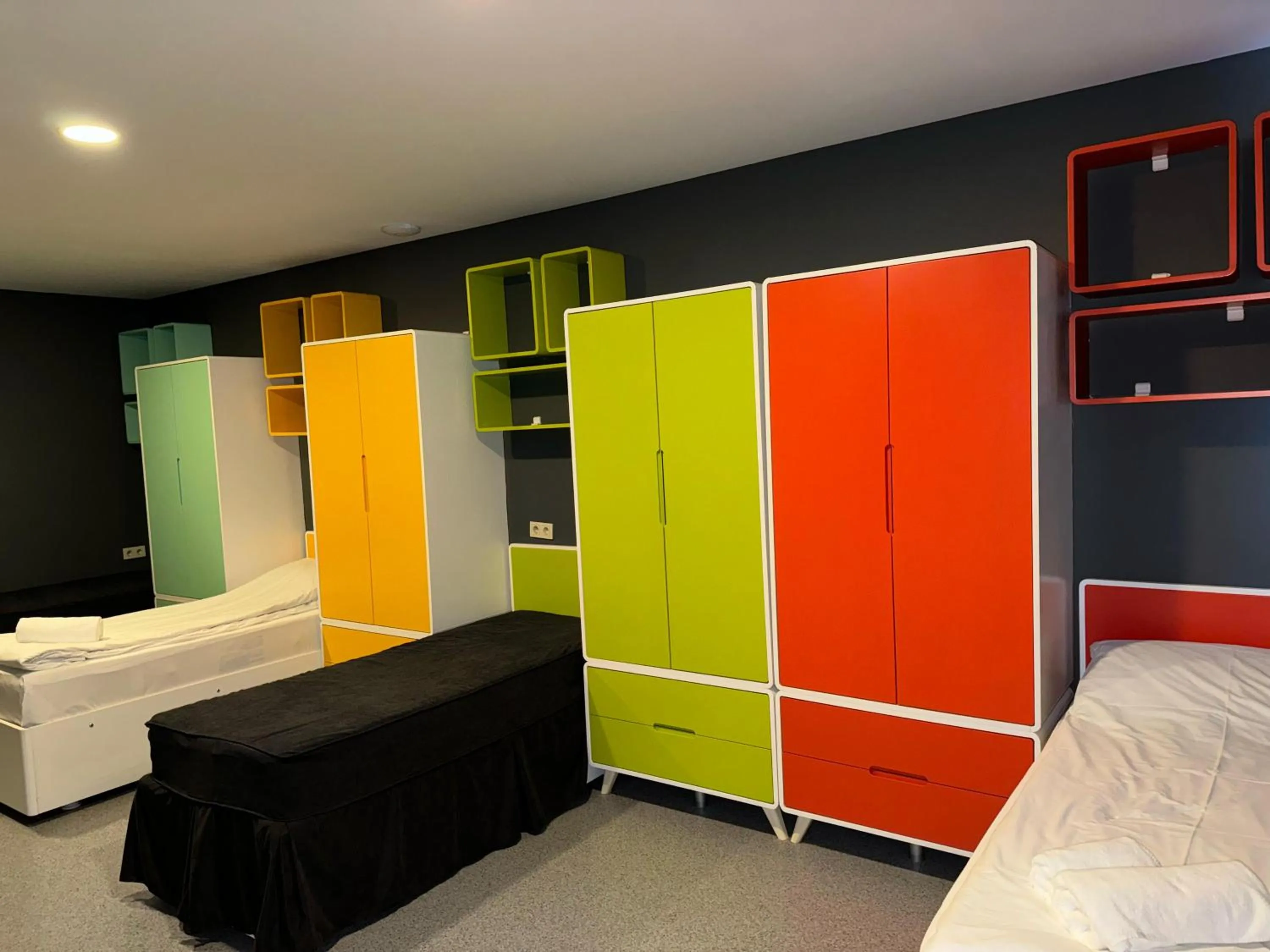 Photo of the whole room, Bed in Aderans Hotel