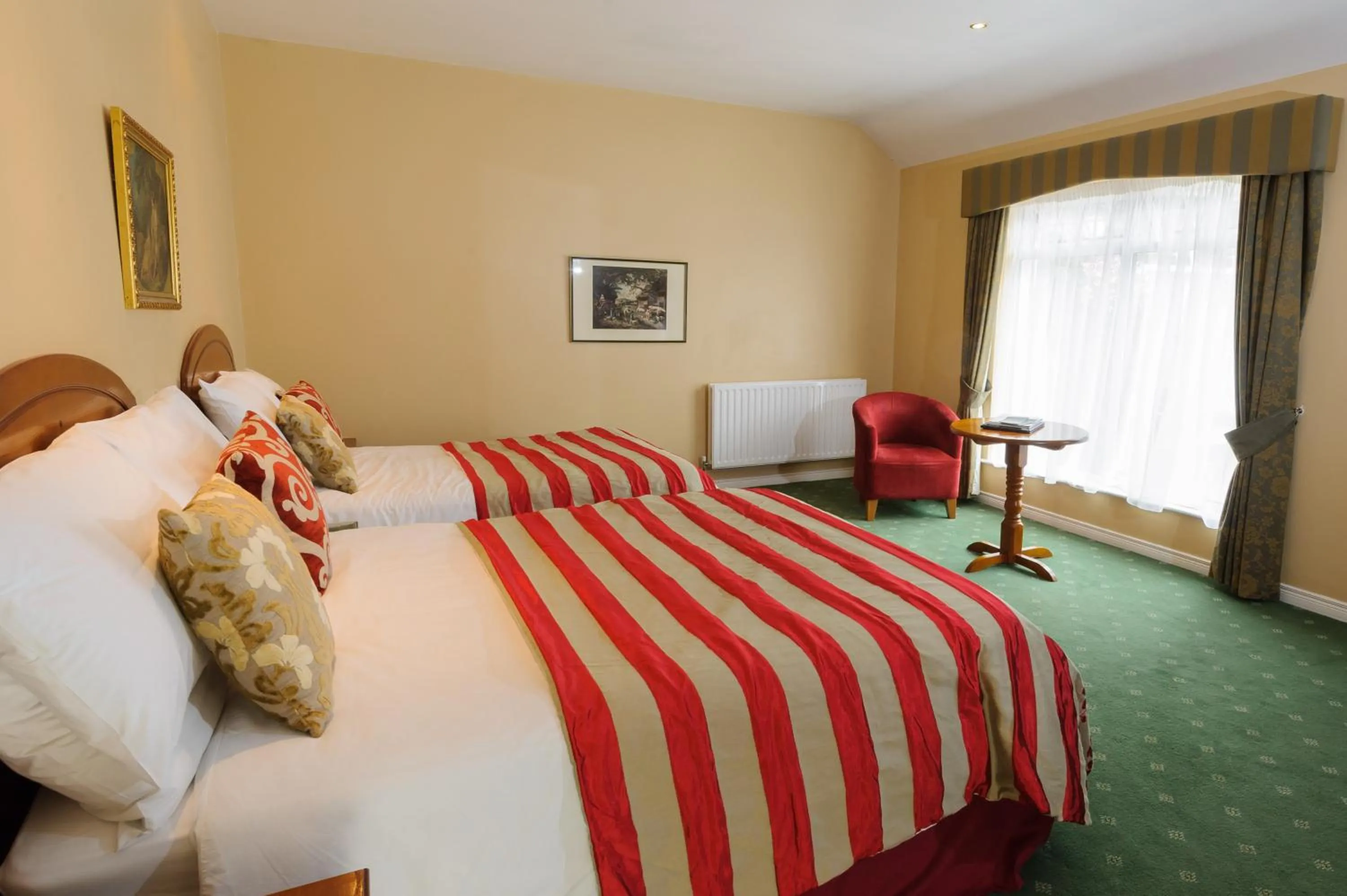 Bedroom, Bed in Brown Trout Golf & Country Inn