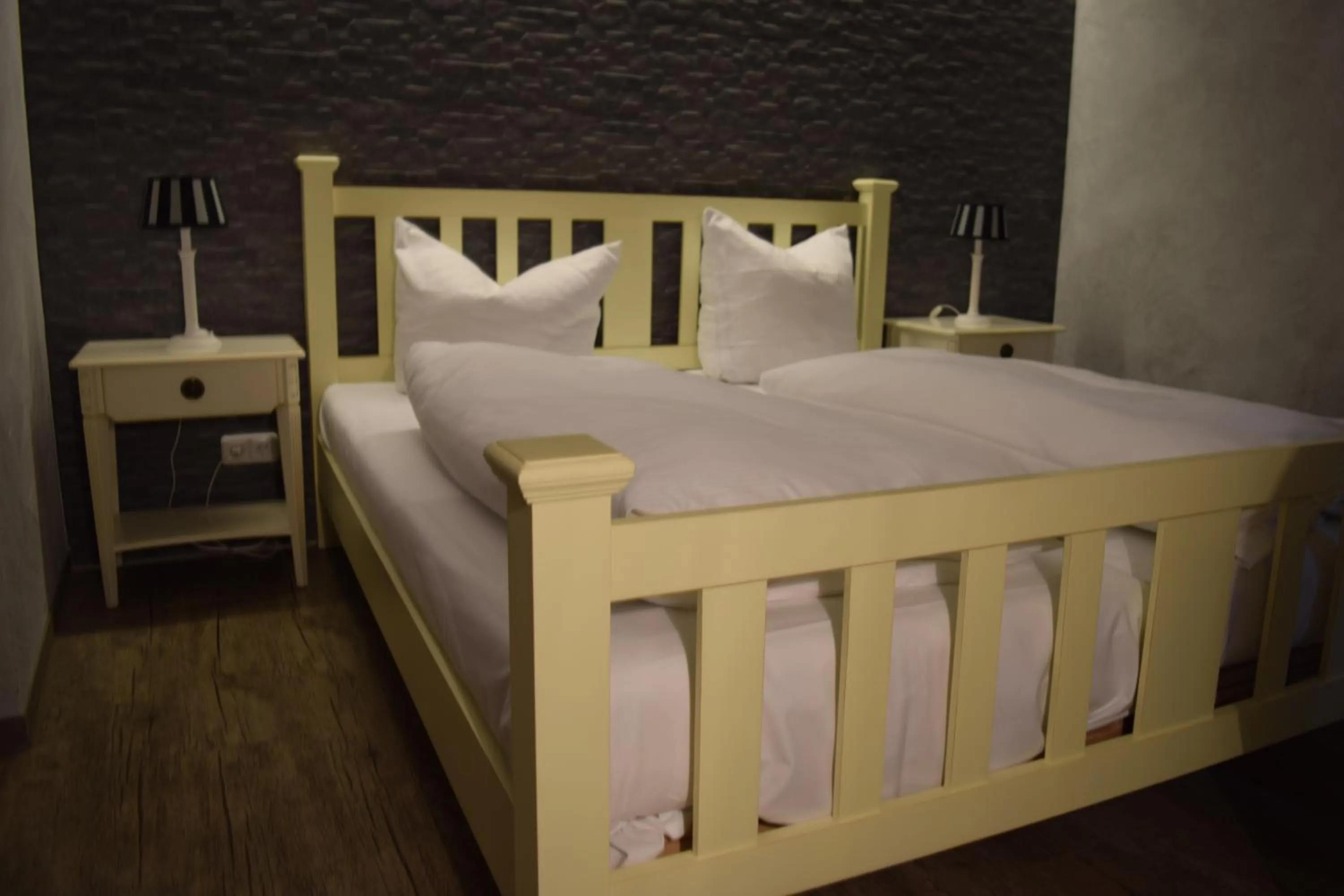 Photo of the whole room, Bed in Hotel Arte Vida OHG