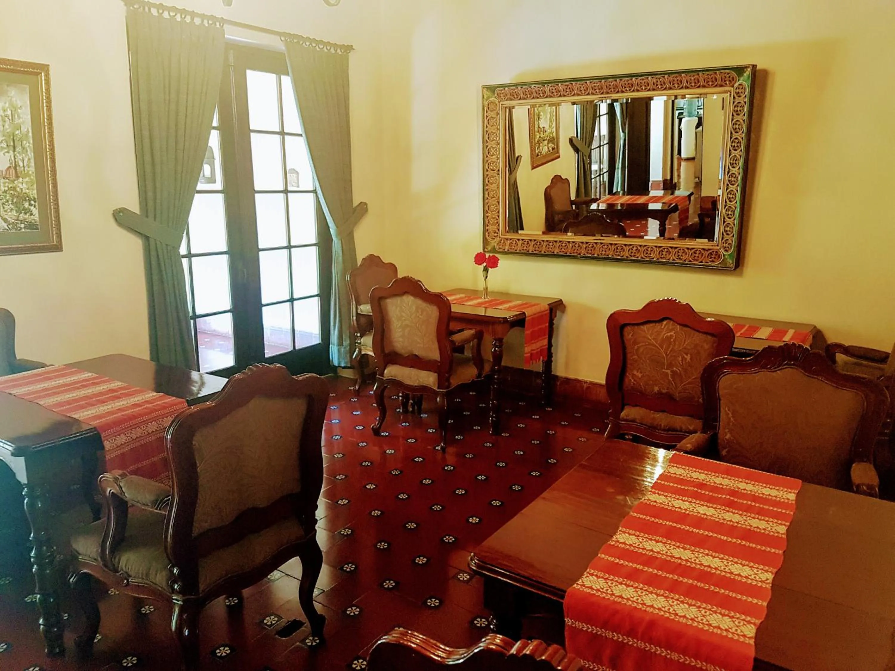 Food and drinks in Casa Carmel Bed & Breakfast