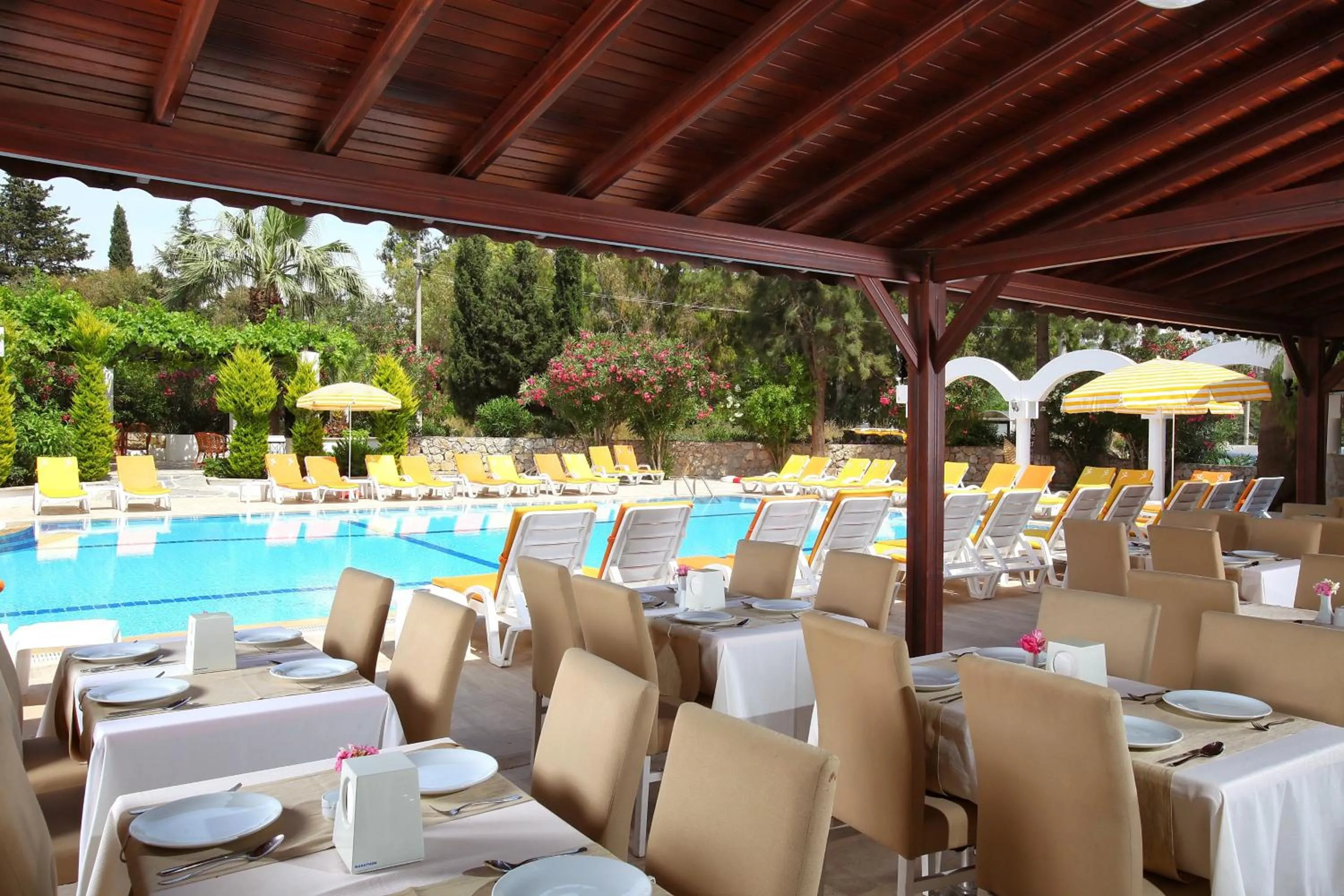 Restaurant/places to eat in Natur Garden Hotel