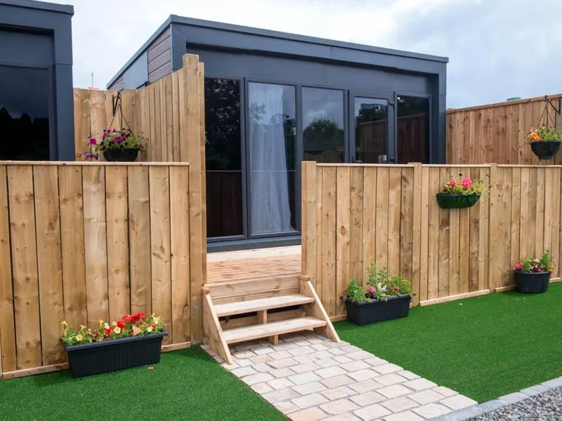 Facade/entrance in Oak Tree Inn